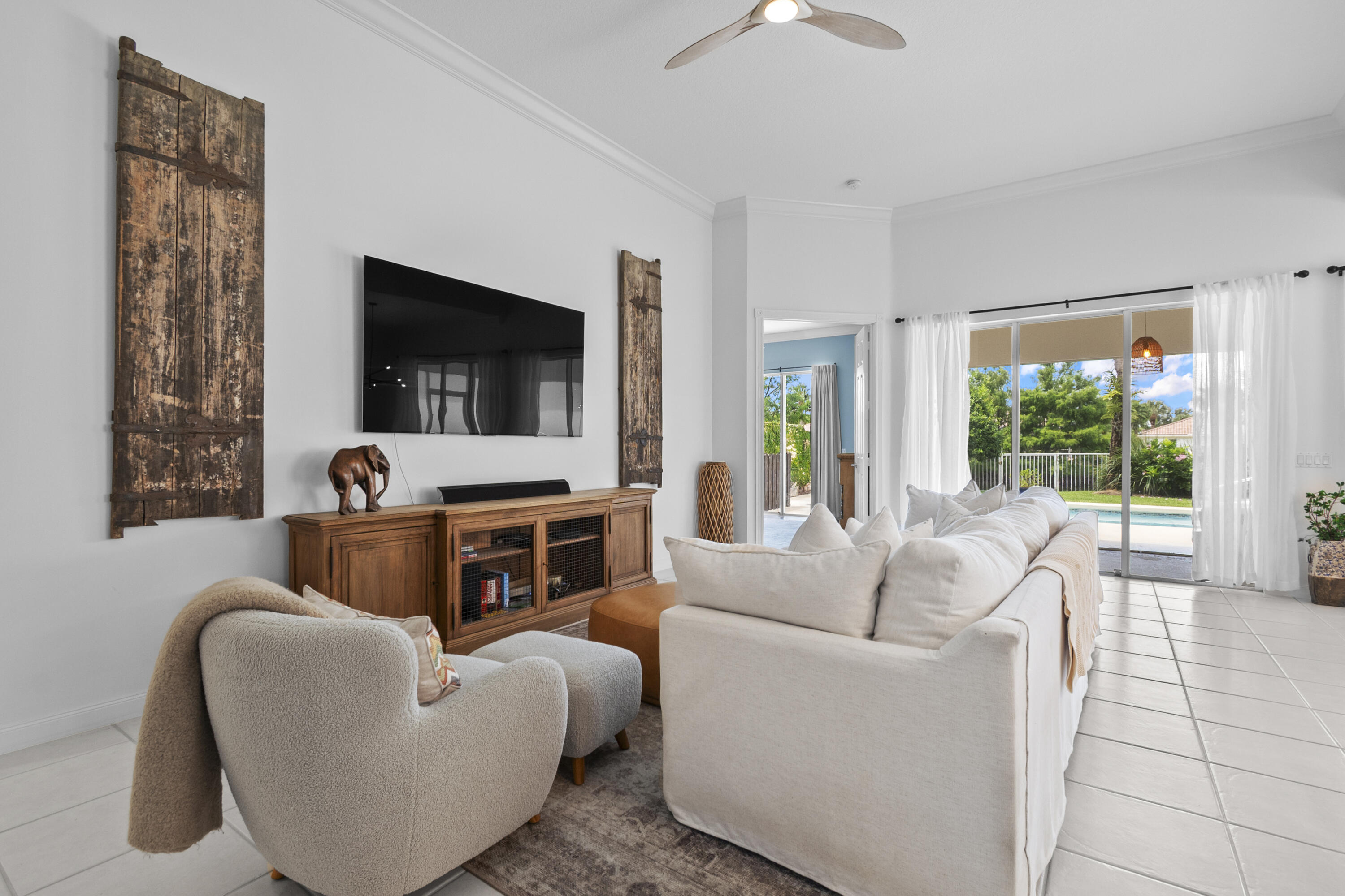 8186 Laborie Lane Property Photo 11