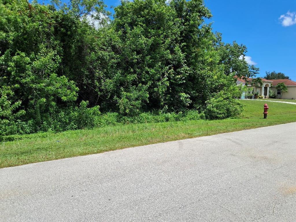 1081 Sw Dartmouth Avenue Sw Property Photo 2