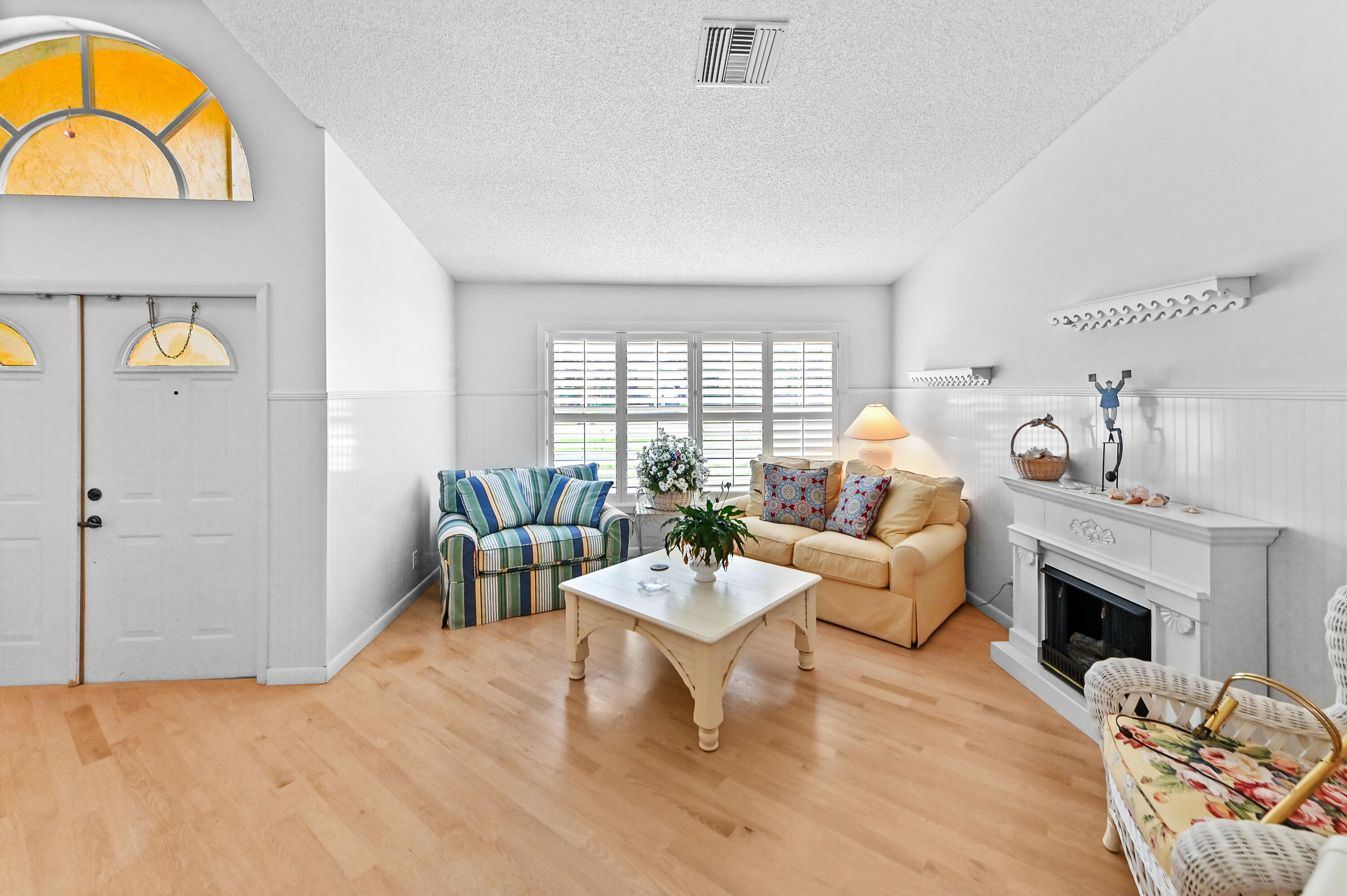 7461 Anadale Circle Property Photo 8