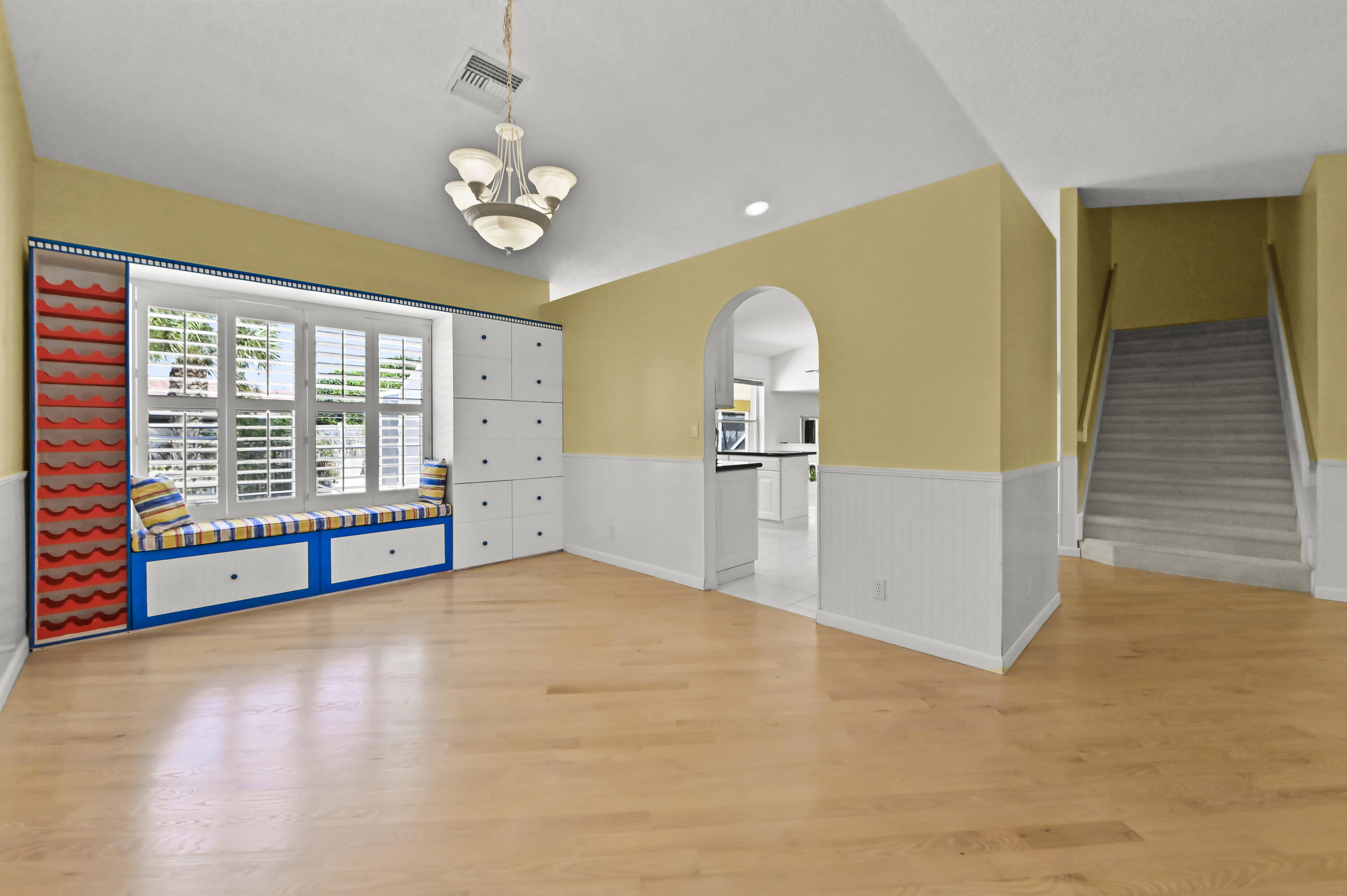 7461 Anadale Circle Property Photo 9