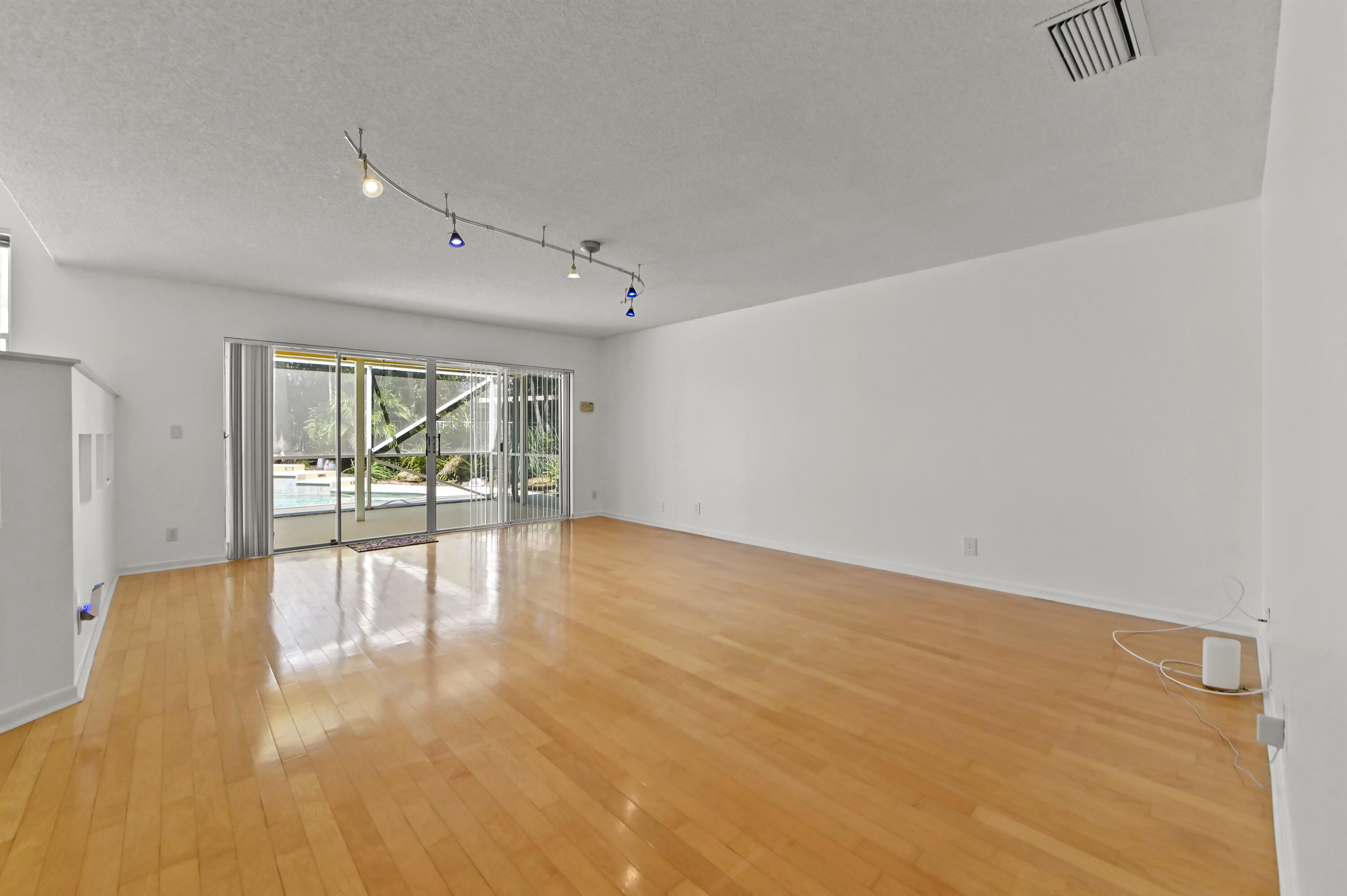 7461 Anadale Circle Property Photo 17