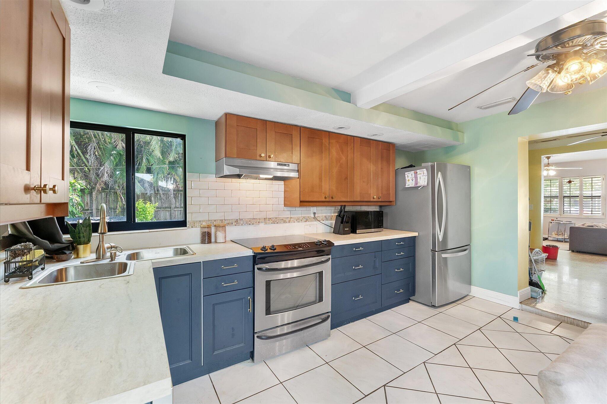 1326 Sw 23rd Avenue Property Photo 6