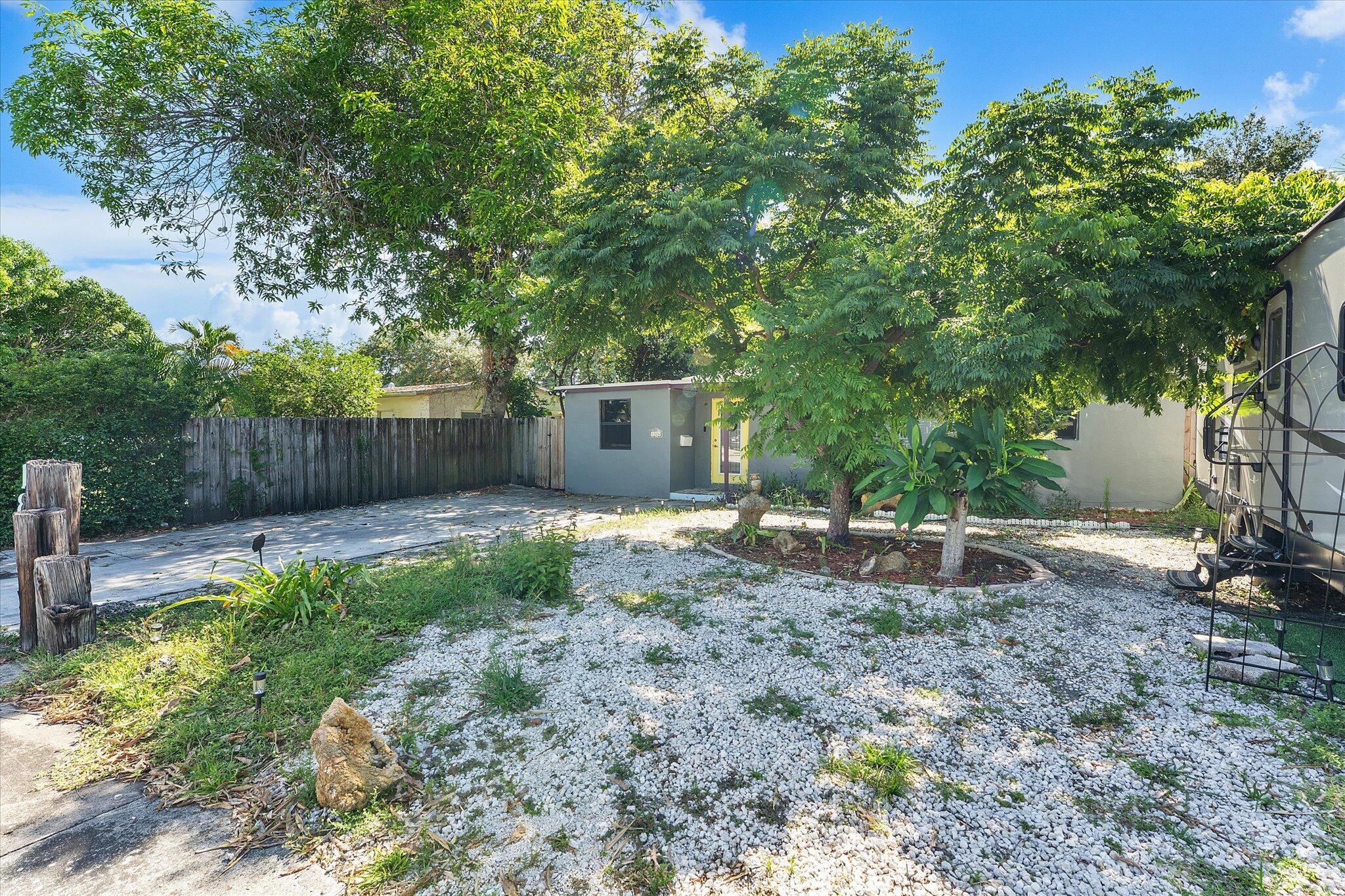 1326 Sw 23rd Avenue Property Photo 28