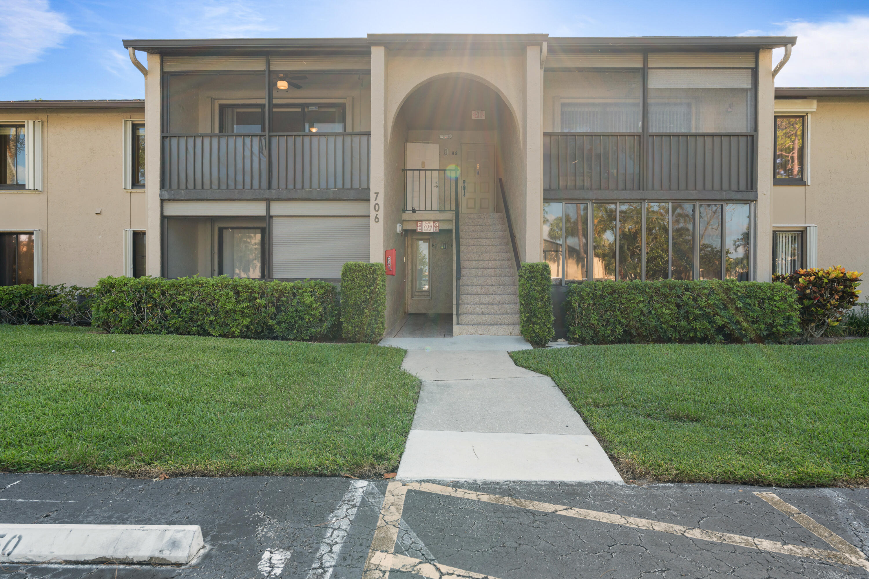 706 Sunny Pine Way E2 Property Photo 1