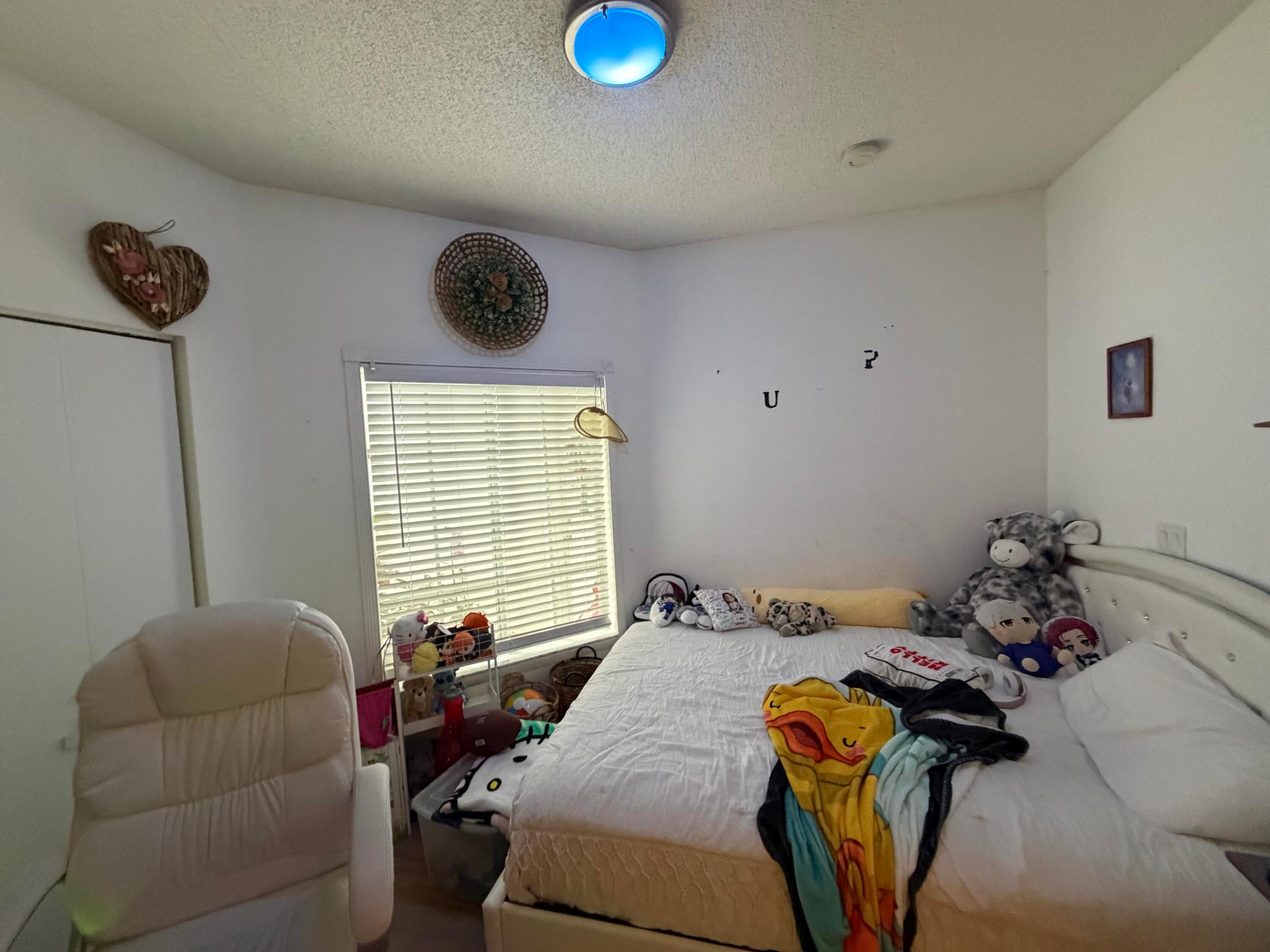 4271 Sw 10th Court Property Photo 6