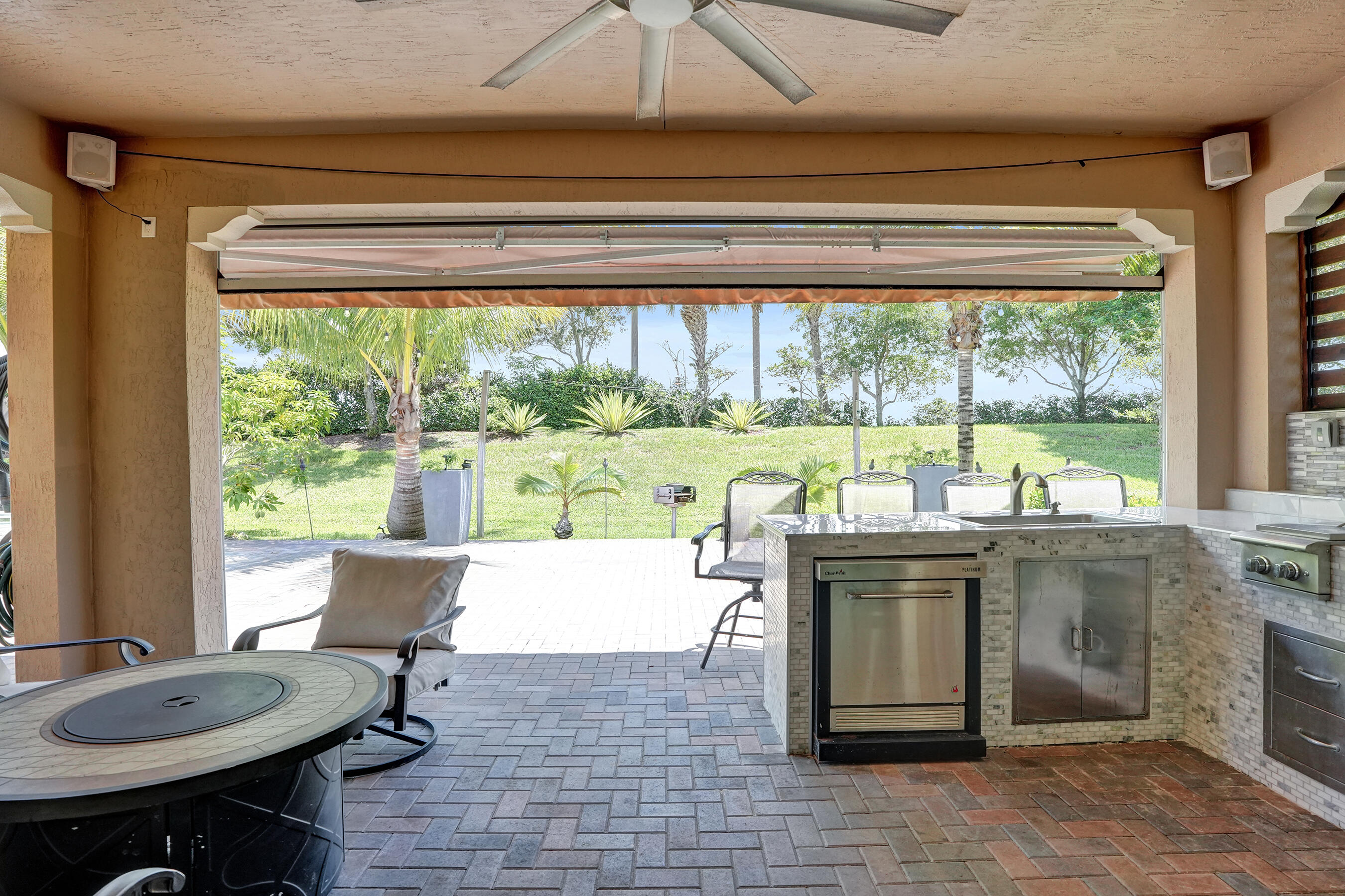 11405 Solstice Circle Property Photo 7