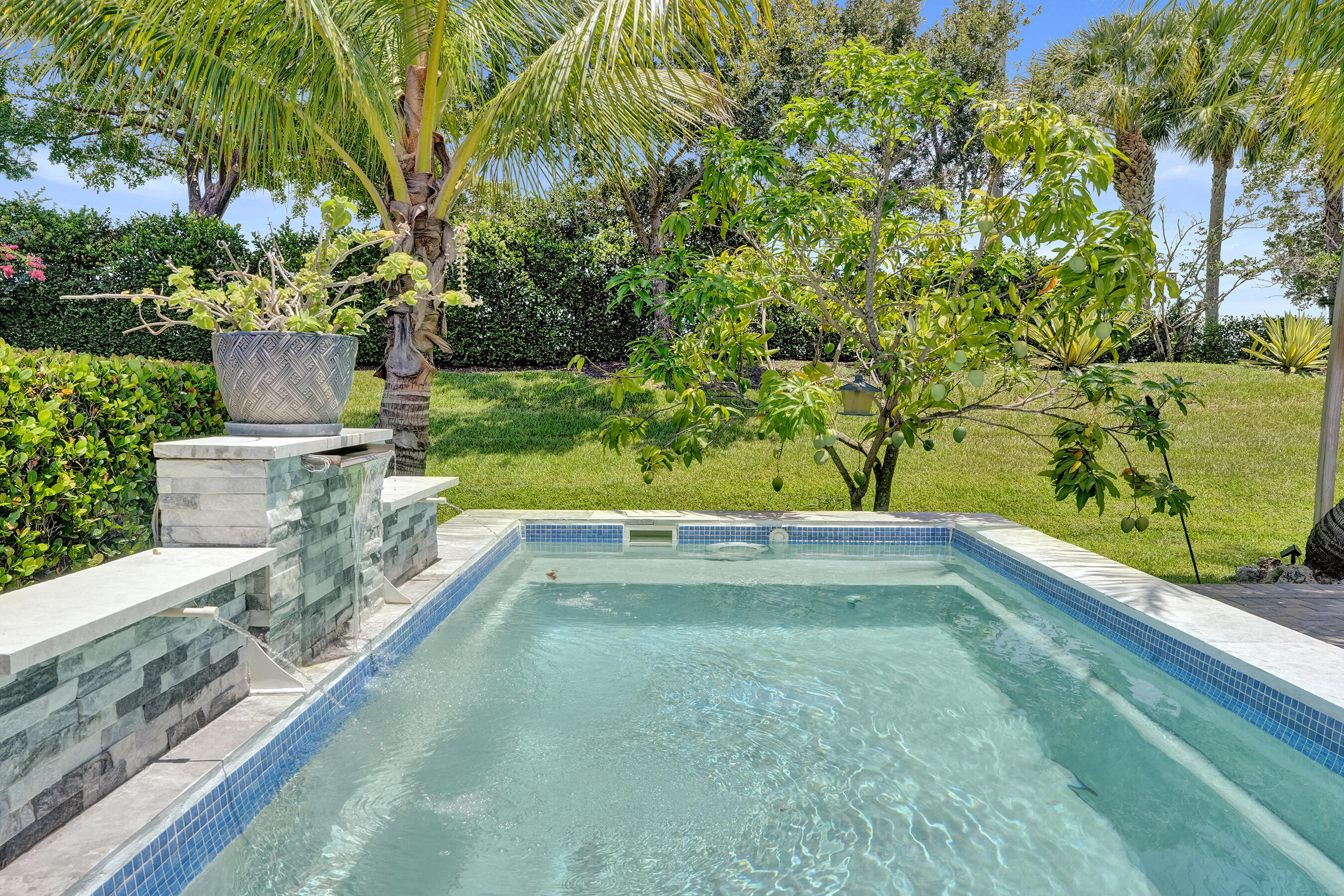 11405 Solstice Circle Property Photo 8