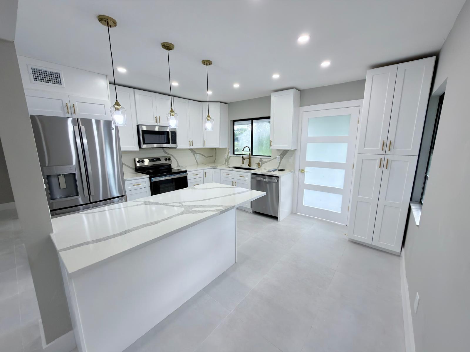 46 Tara Lakes Drive E Property Photo 4