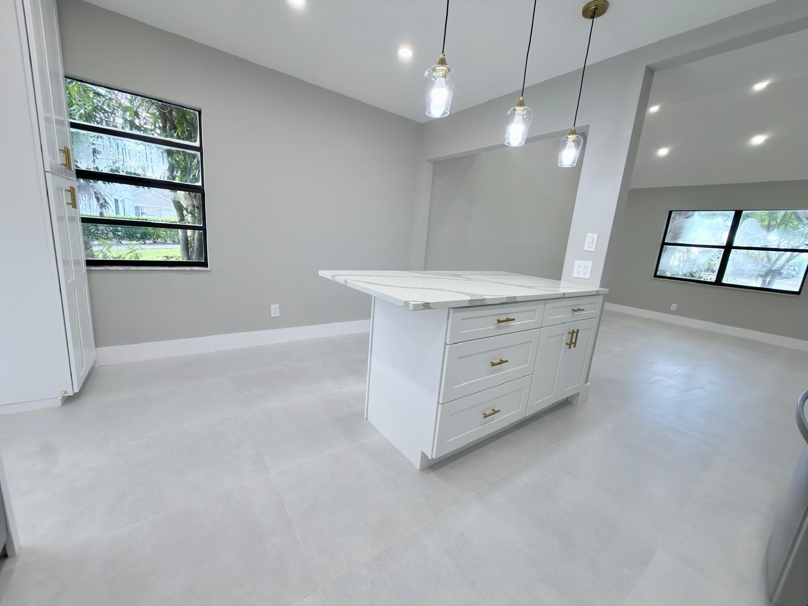 46 Tara Lakes Drive E Property Photo 6