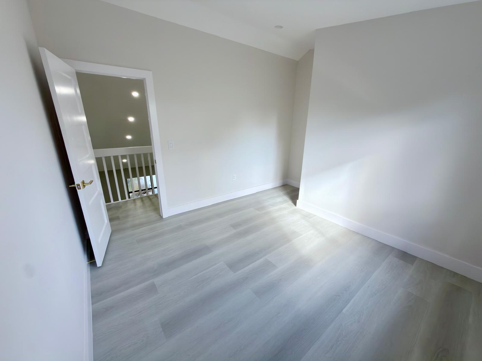 46 Tara Lakes Drive E Property Photo 15