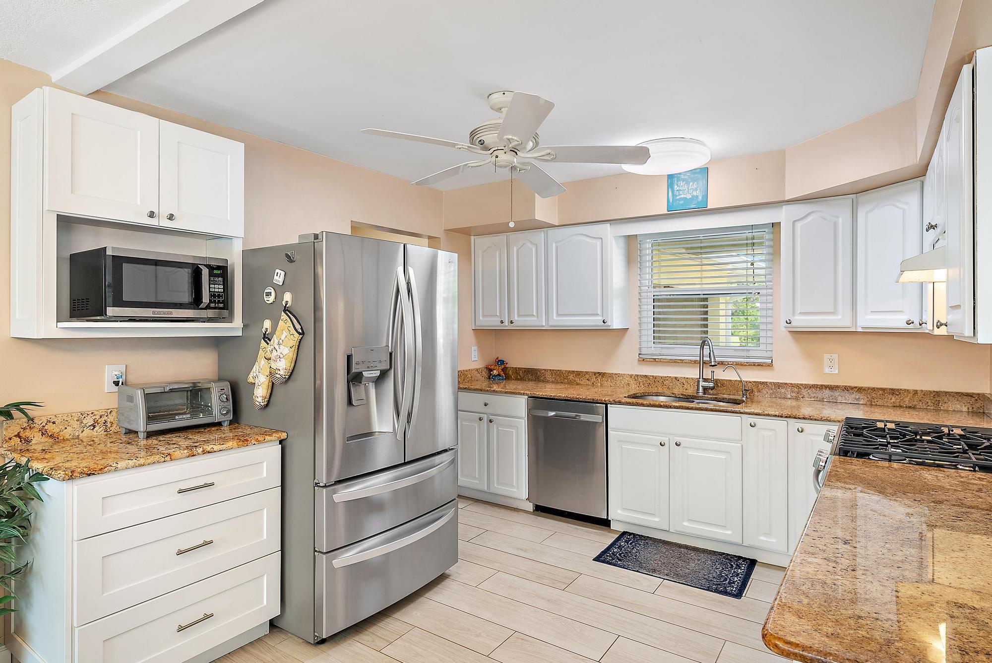 1211 Dolphin Road Property Photo 3