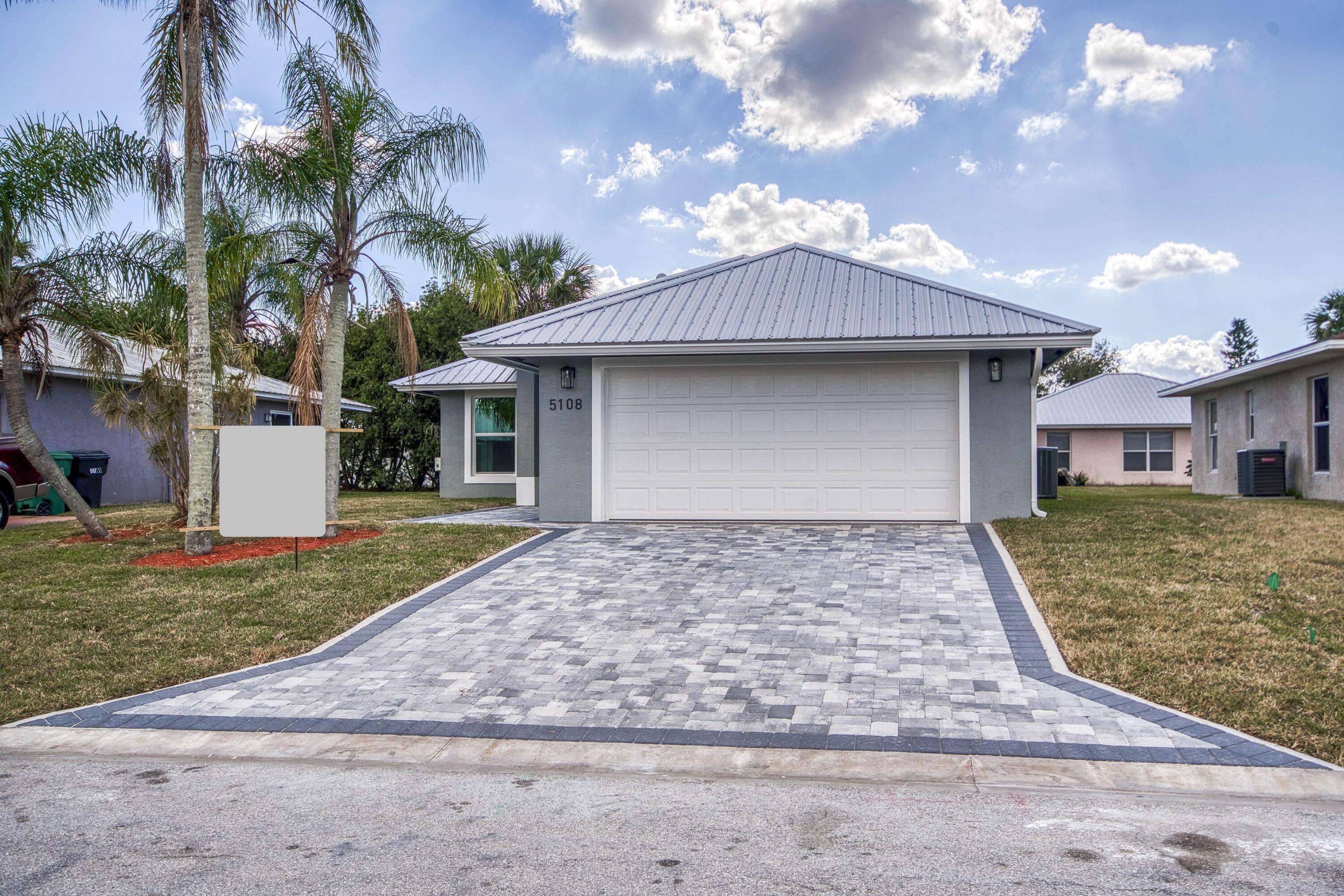 5108 Se 42nd Street Property Photo 1