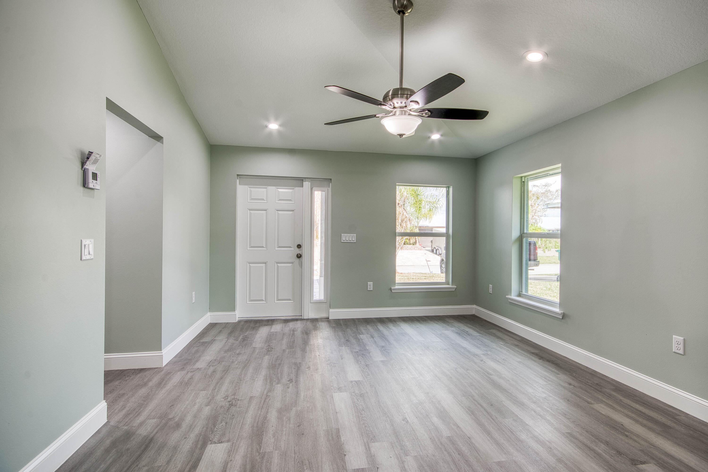 5108 Se 42nd Street Property Photo 2