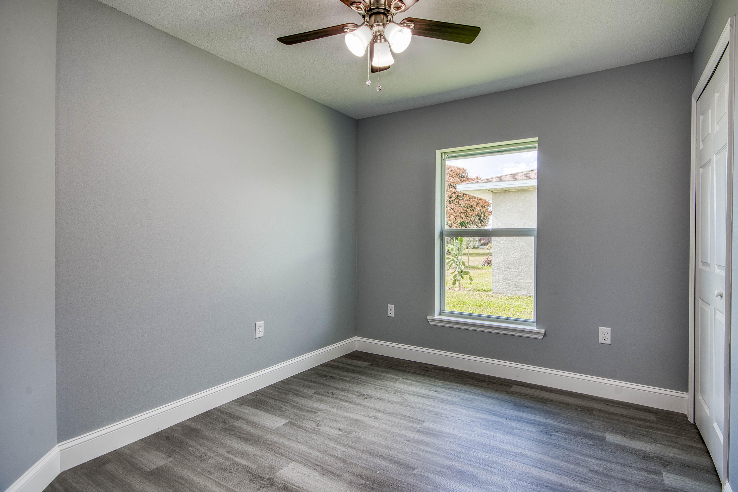 5108 Se 42nd Street Property Photo 17