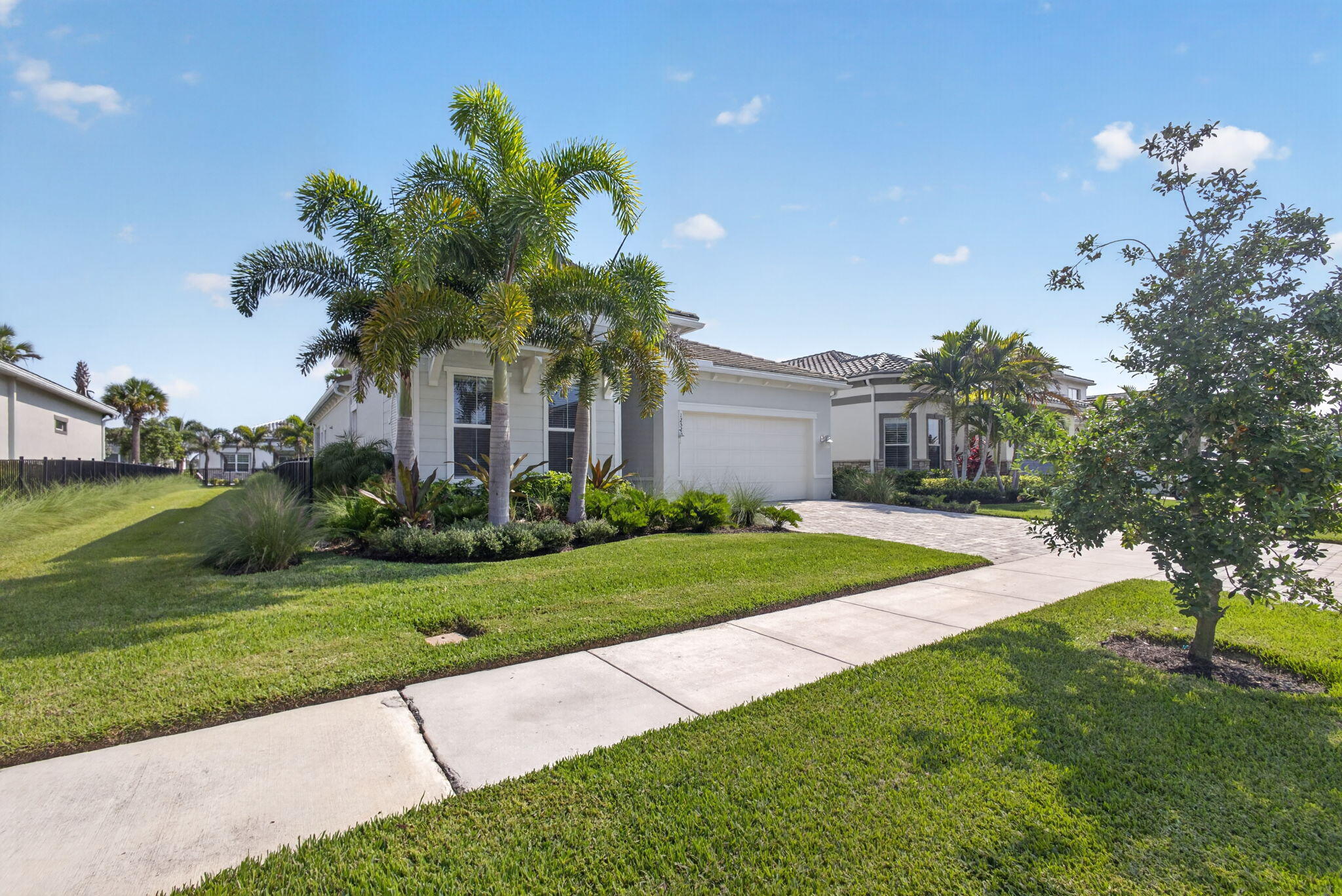 12525 Triumph Lane Property Photo 4
