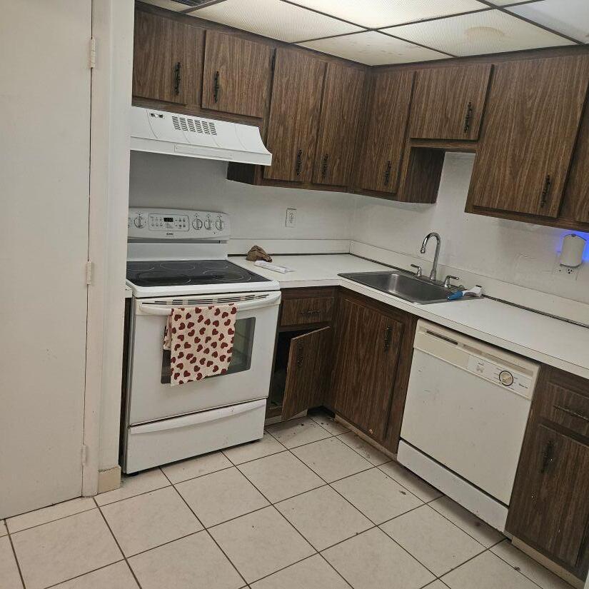 4174 Inverrary Drive 603 Property Photo 3