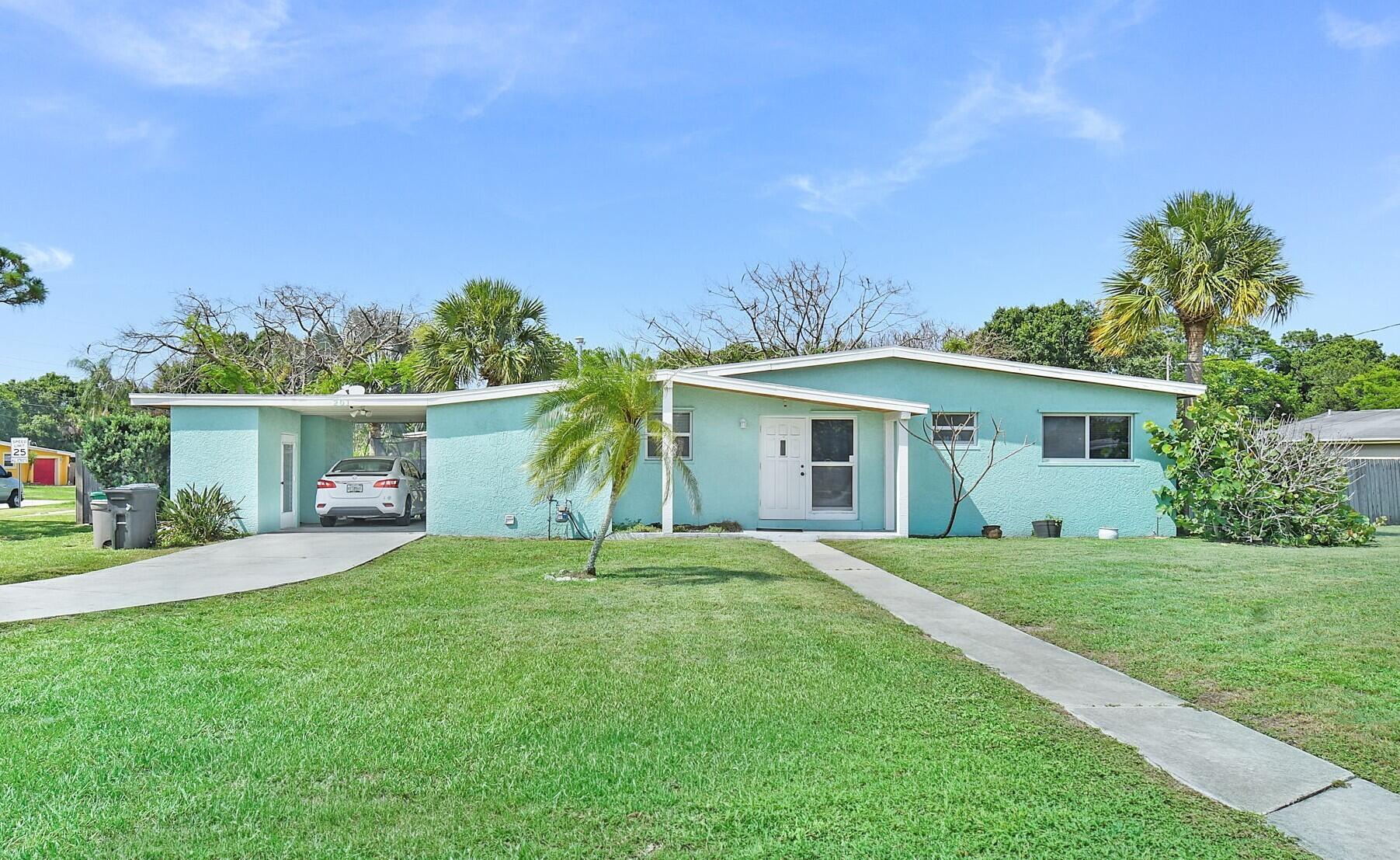 201 Ne Prima Vista Boulevard Property Photo 1