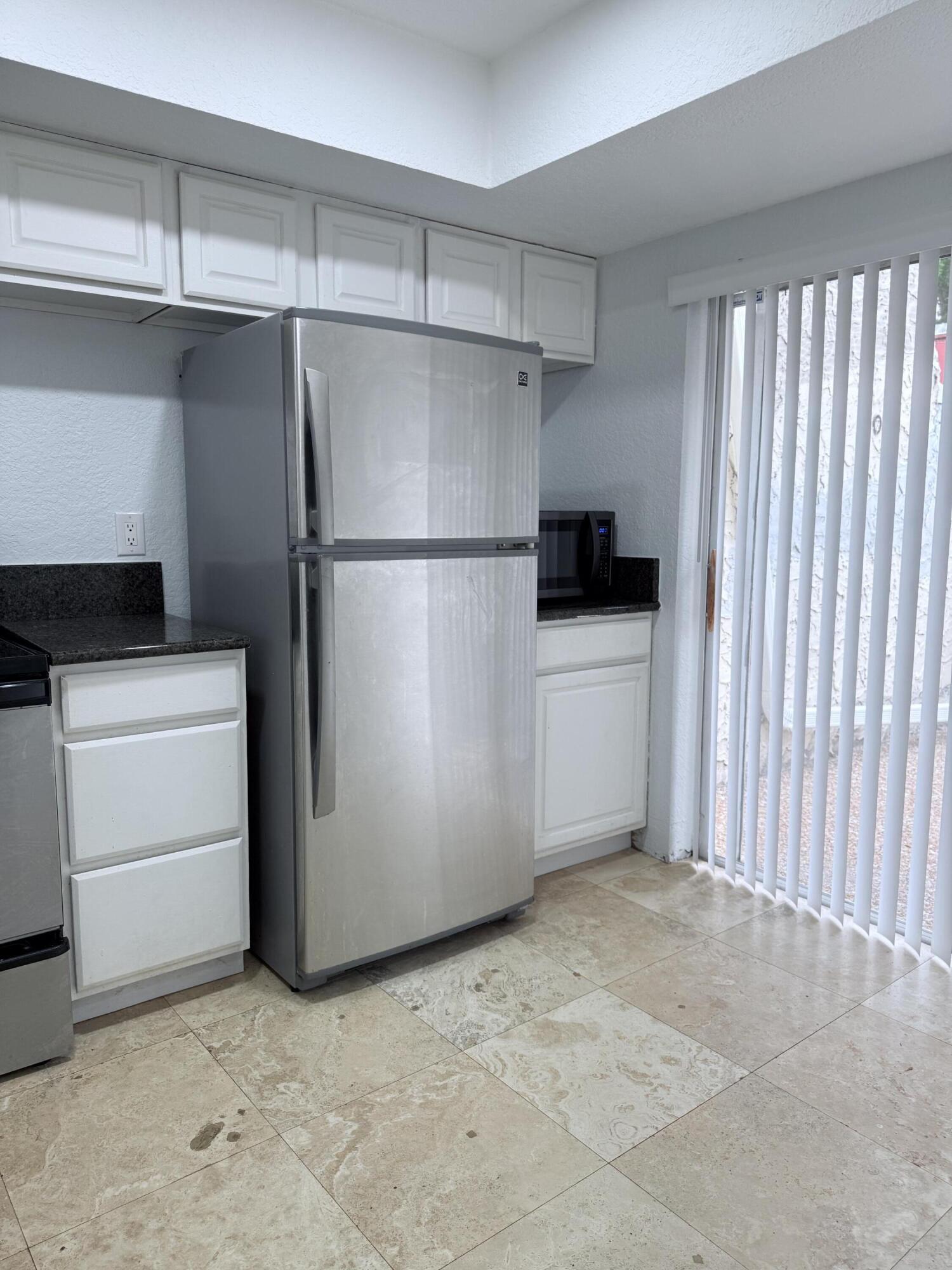 9640 Nw 65th Street D10 Property Photo 4