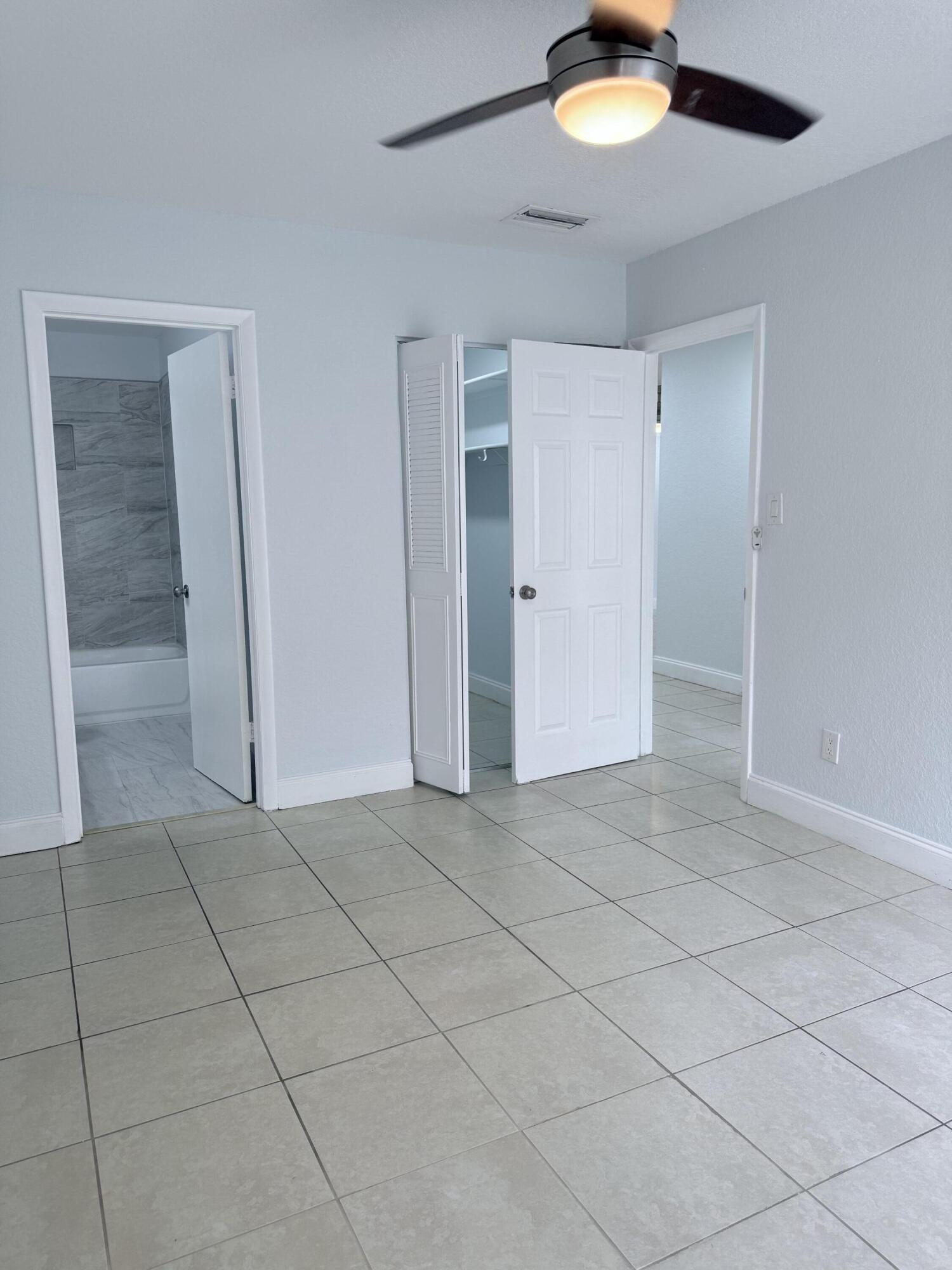 9640 Nw 65th Street D10 Property Photo 13