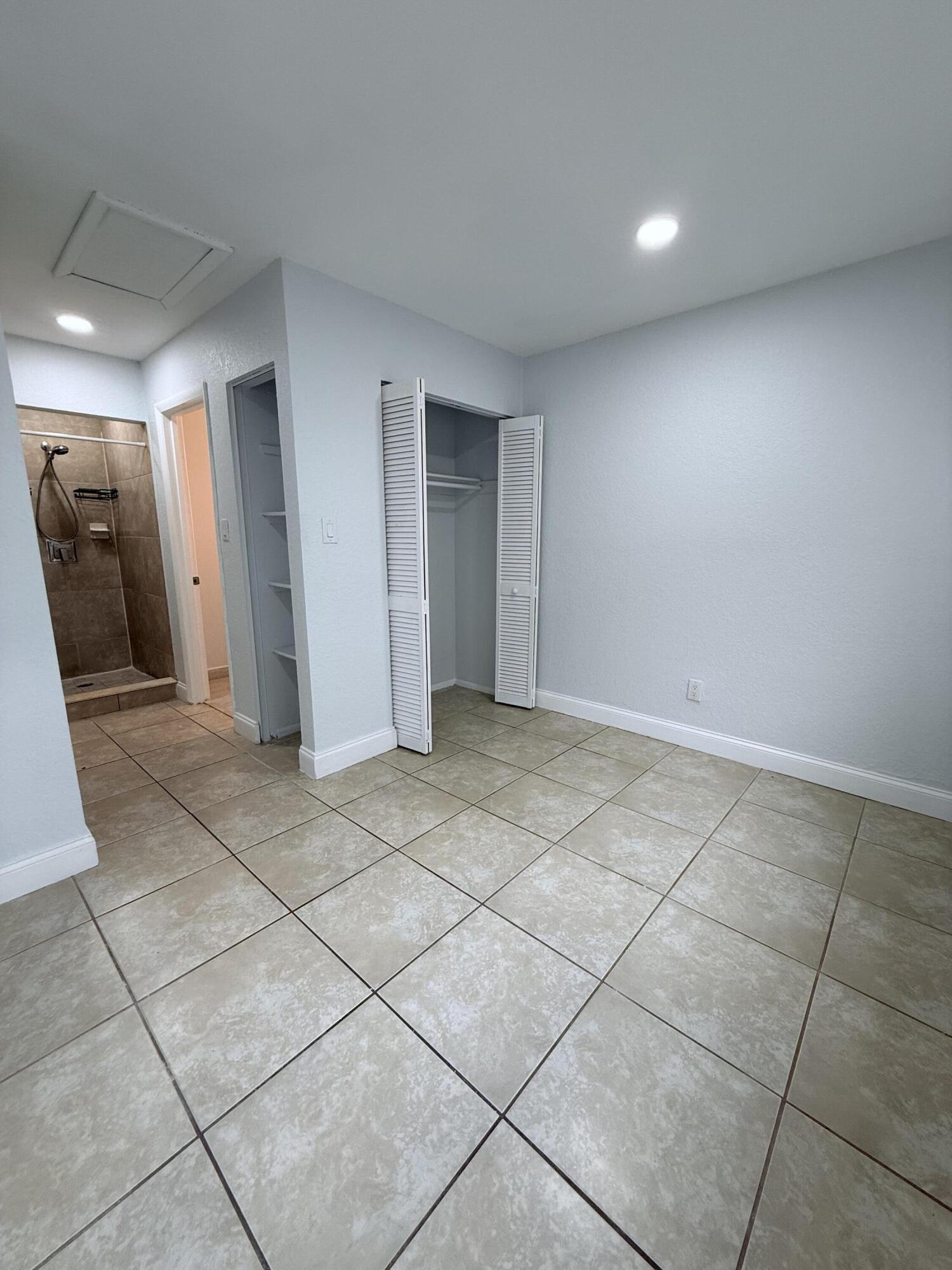 9640 Nw 65th Street D10 Property Photo 19