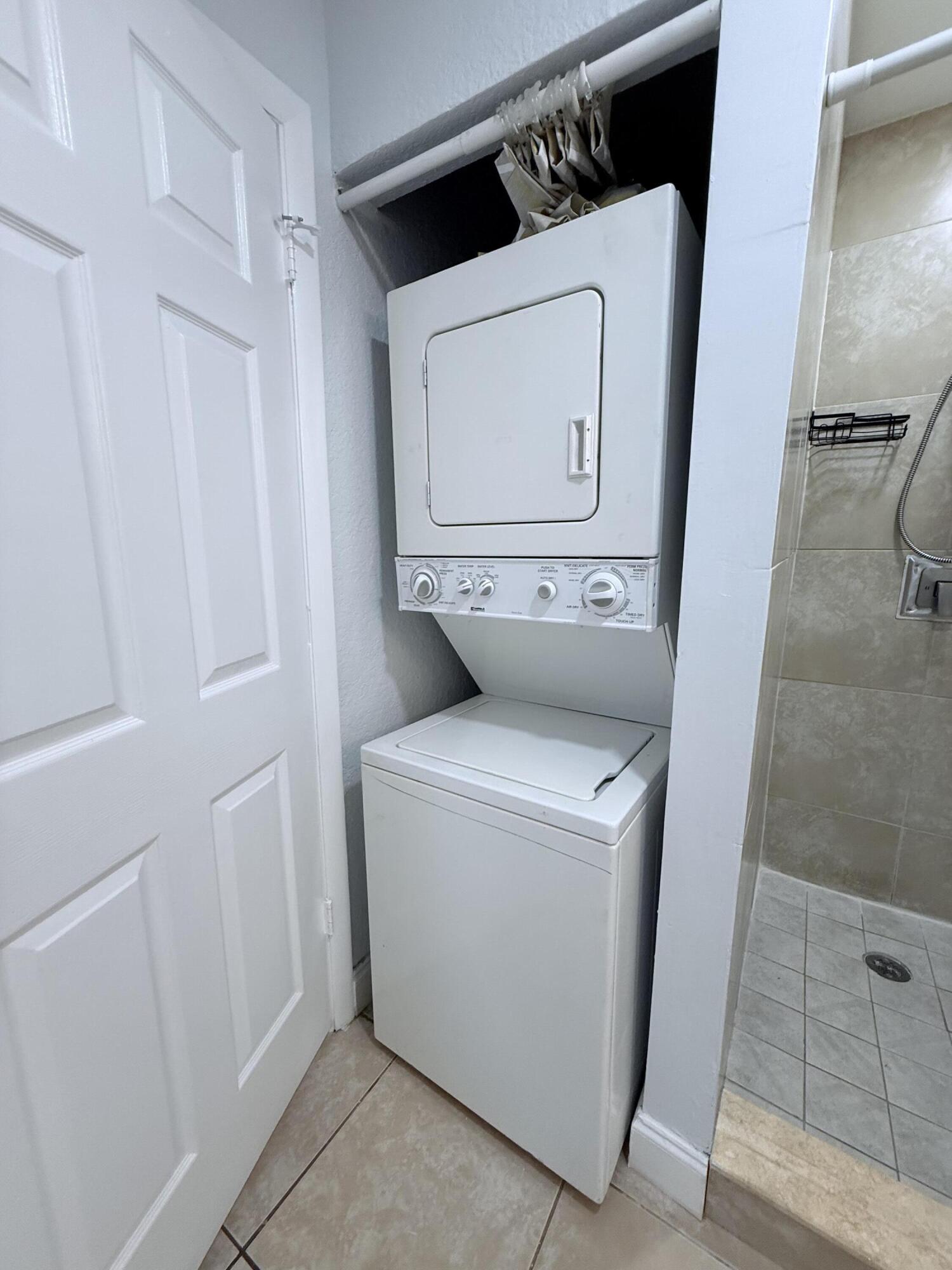 9640 Nw 65th Street D10 Property Photo 23