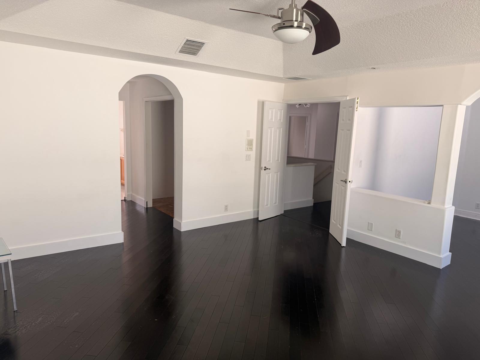 1226 Avondale Lane Property Photo 10