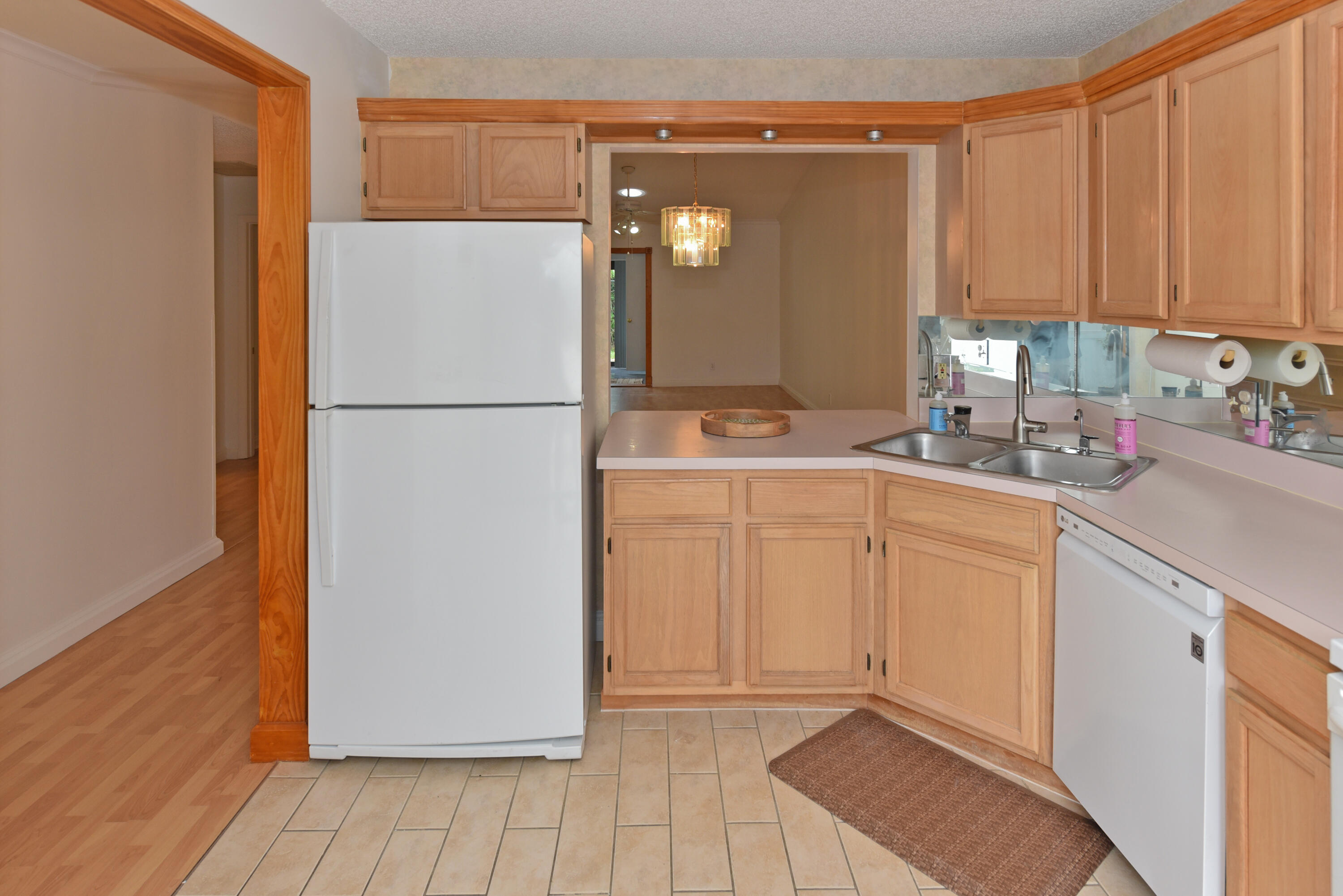 2641 W Gately Drive W 1702 Property Photo 11