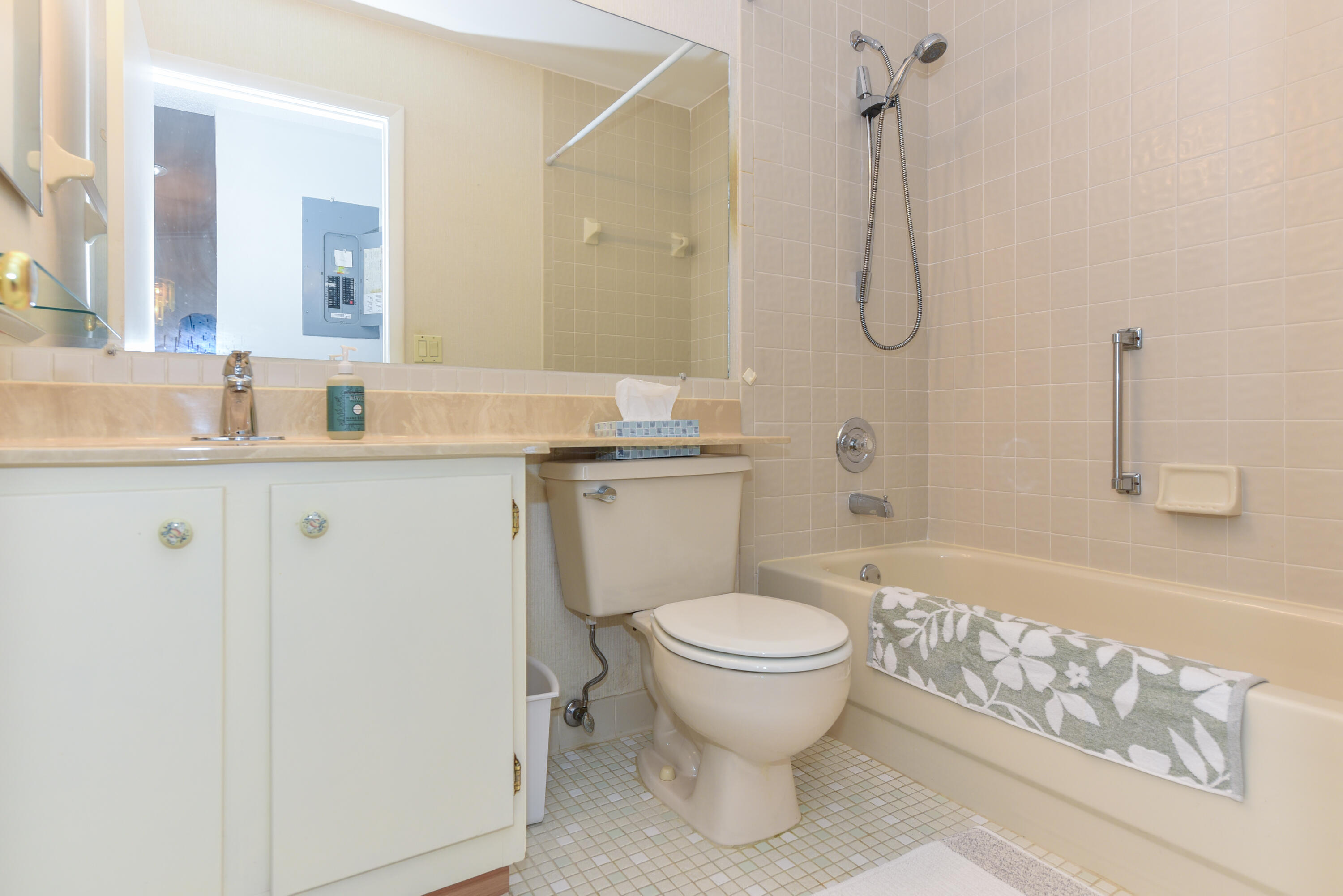 2641 W Gately Drive W 1702 Property Photo 22