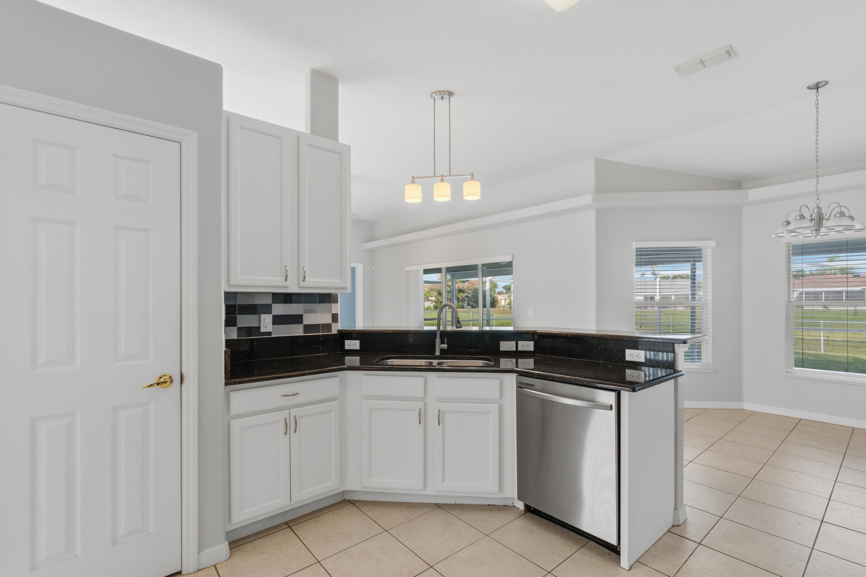 2367 Se Rock Springs Drive Property Photo 28