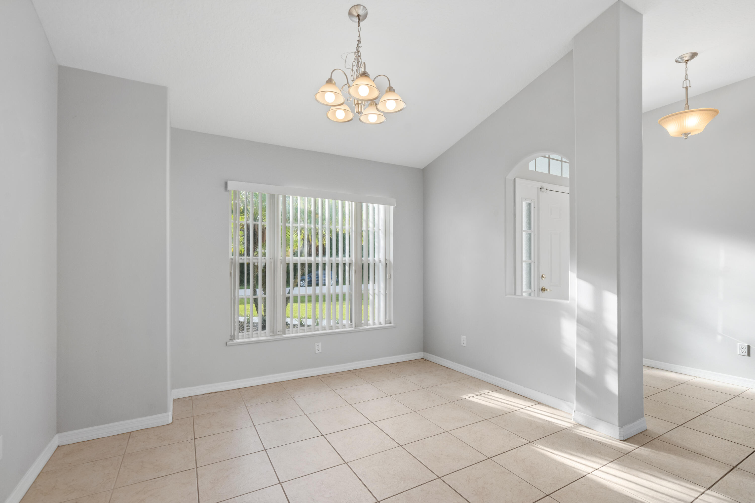 2367 Se Rock Springs Drive Property Photo 29