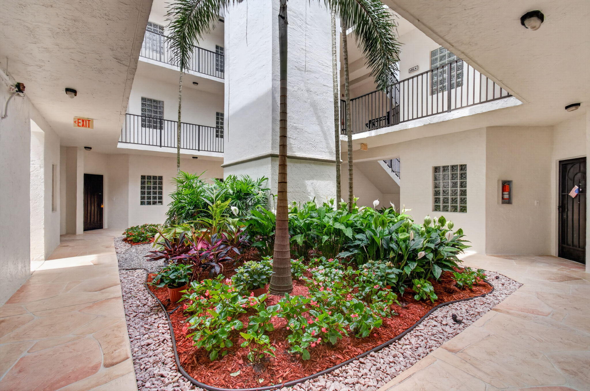 5133 Brisata Circle B Property Photo 4