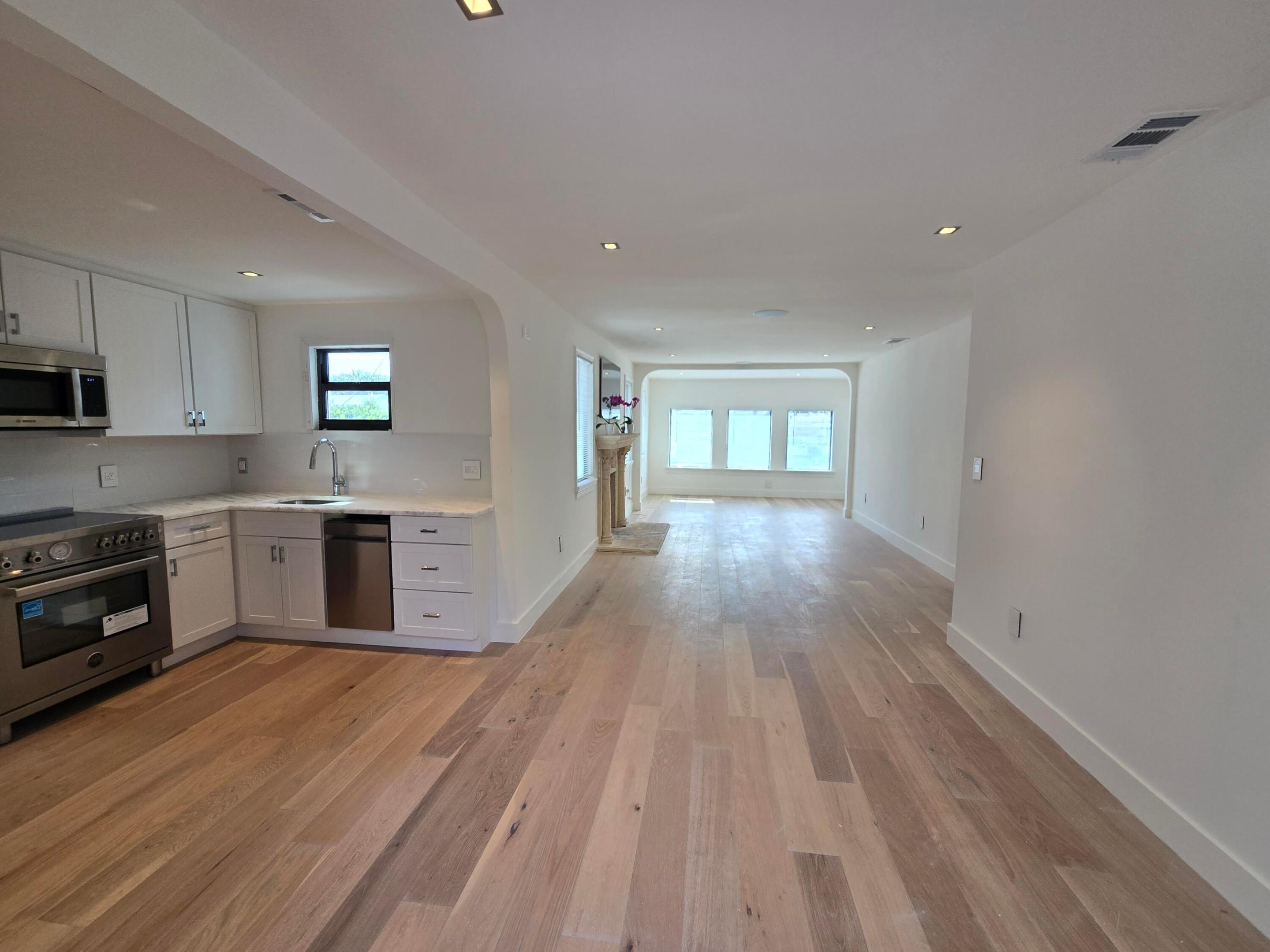 3809 S Olive Avenue Property Photo 8