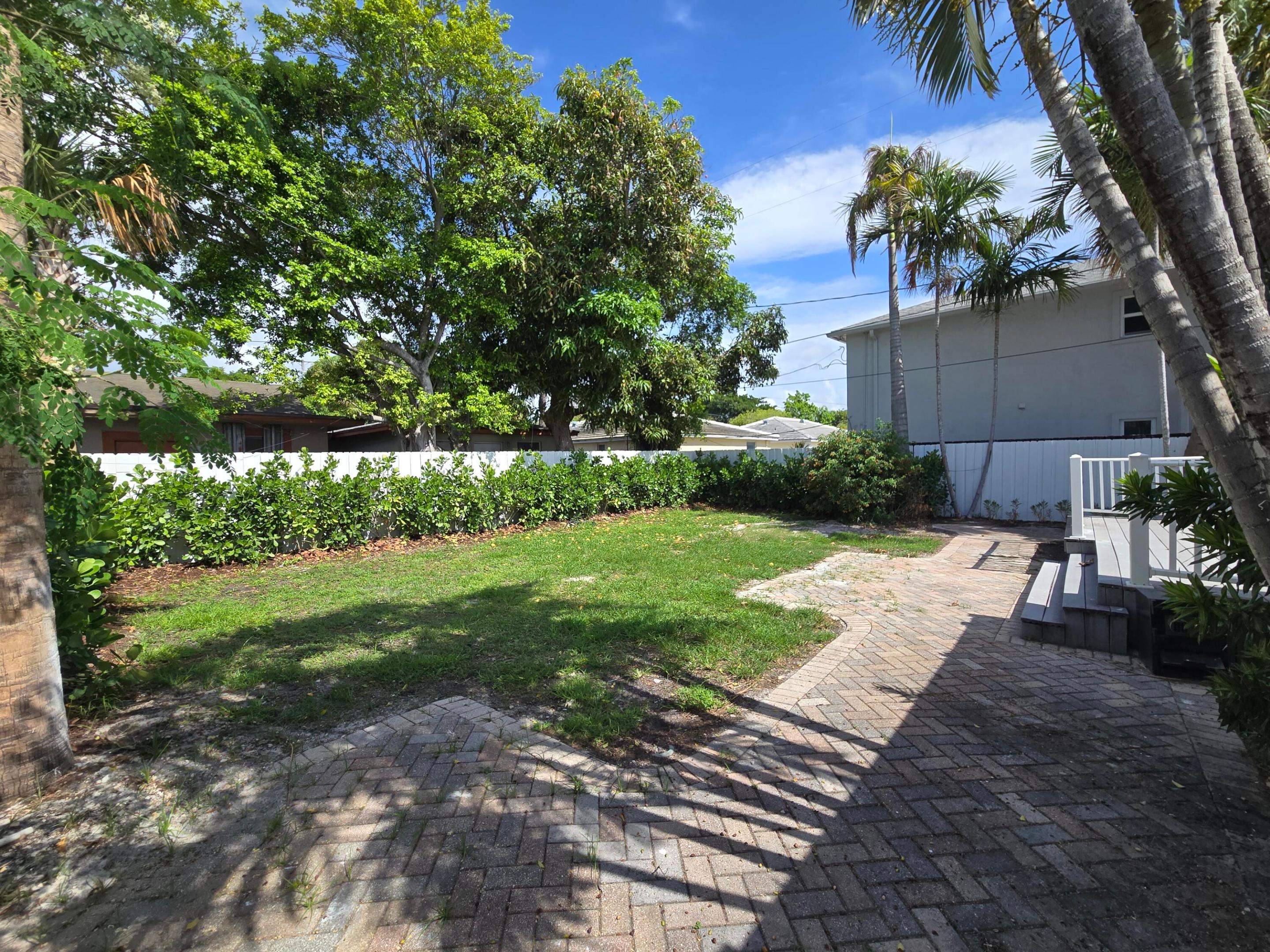 3809 S Olive Avenue Property Photo 18
