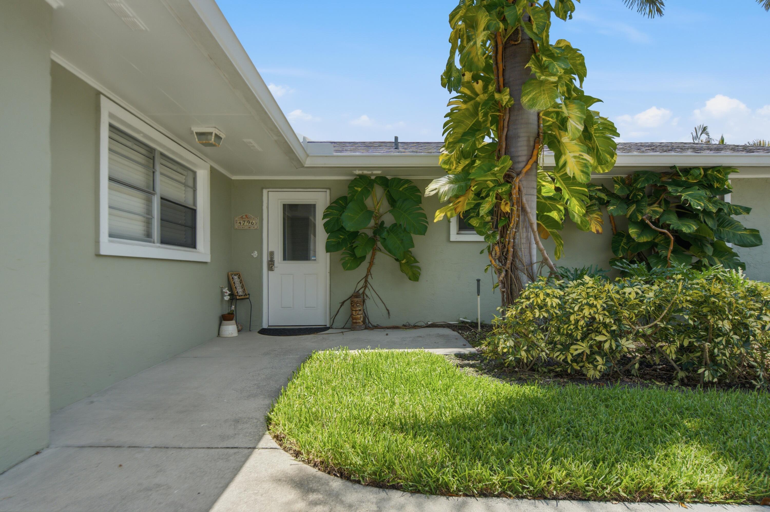 4796 Se Manatee Terrace Property Photo 4