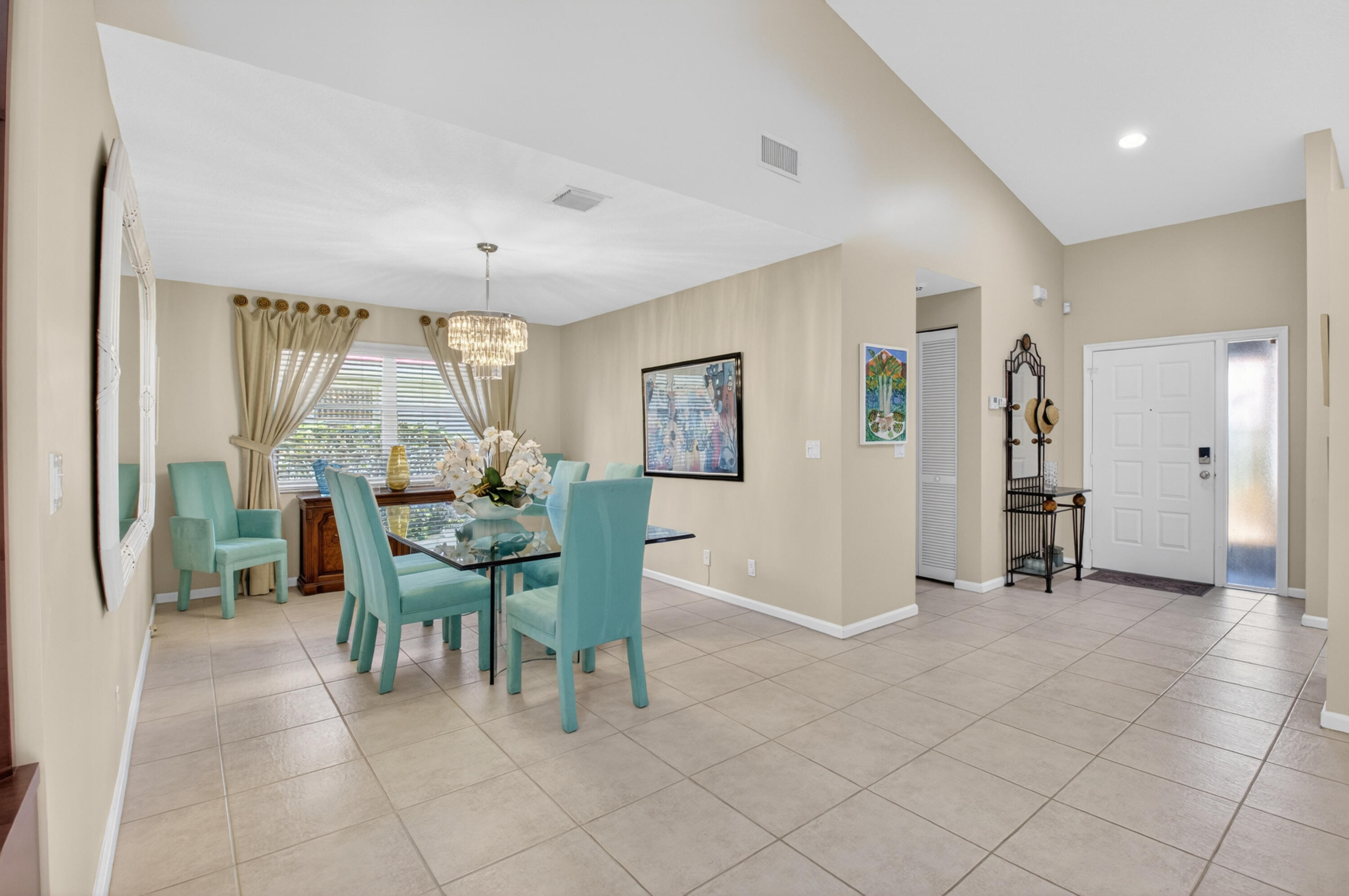 5590 Royal Lake Circle Property Photo 5