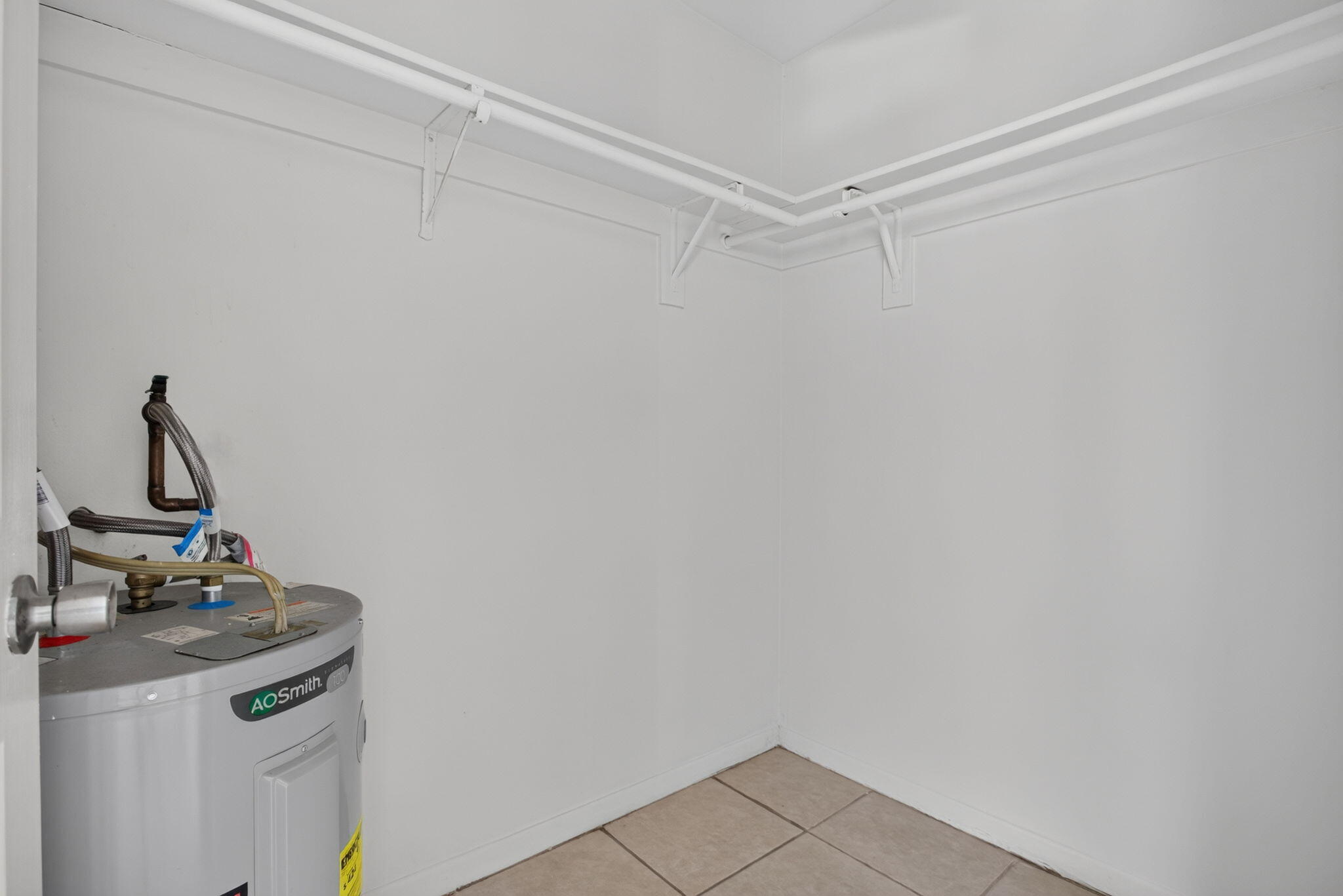 2141 Ne 42nd Street 112 Property Photo 15
