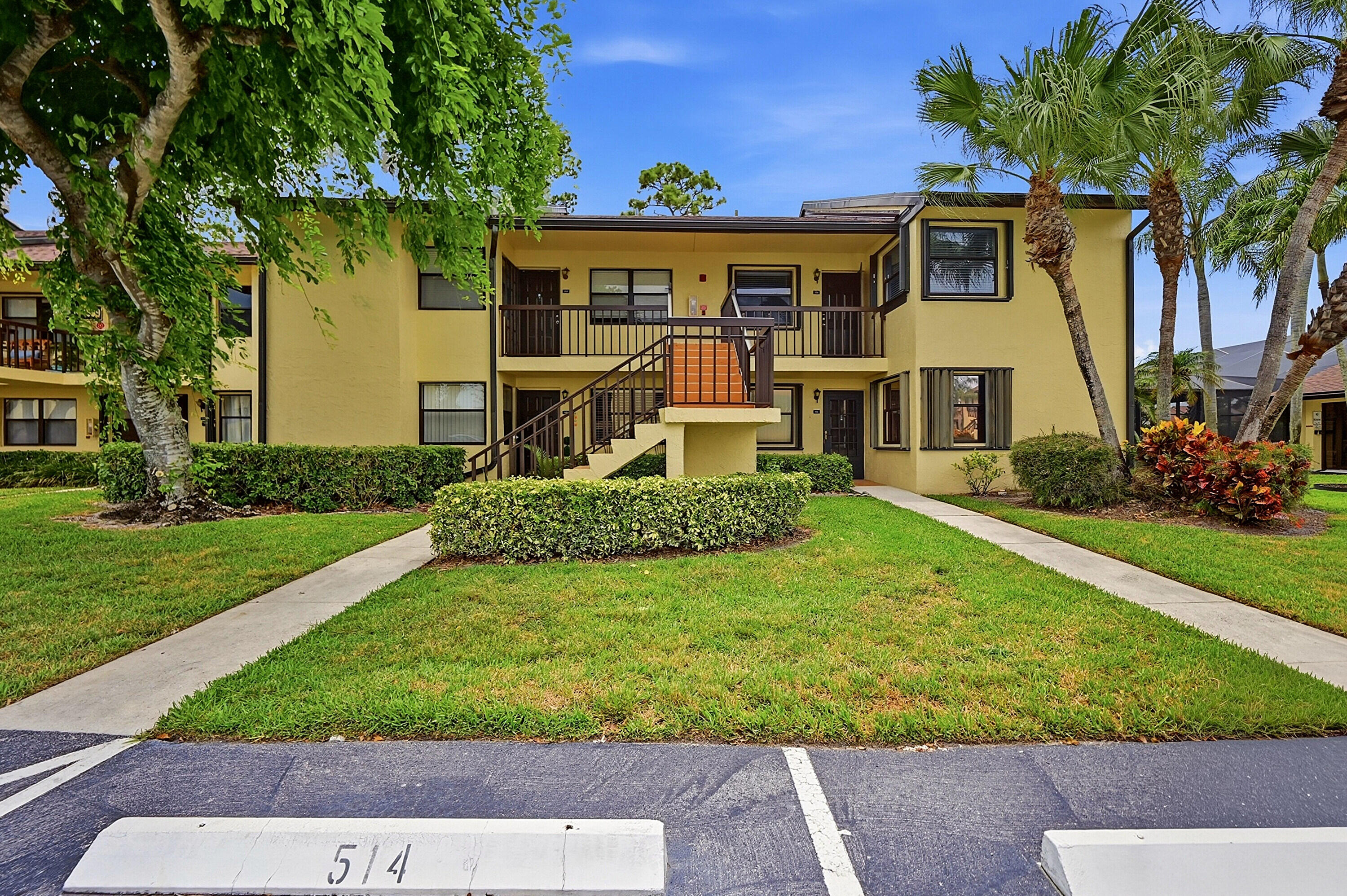 4699 E Lucerne Lakes Boulevard 206 Property Photo 1