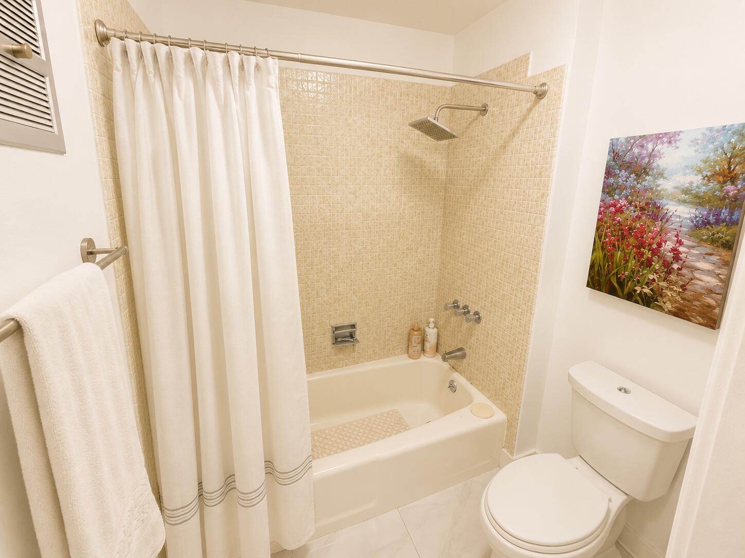 5570 Tamberlane Circle 329 Property Photo 12