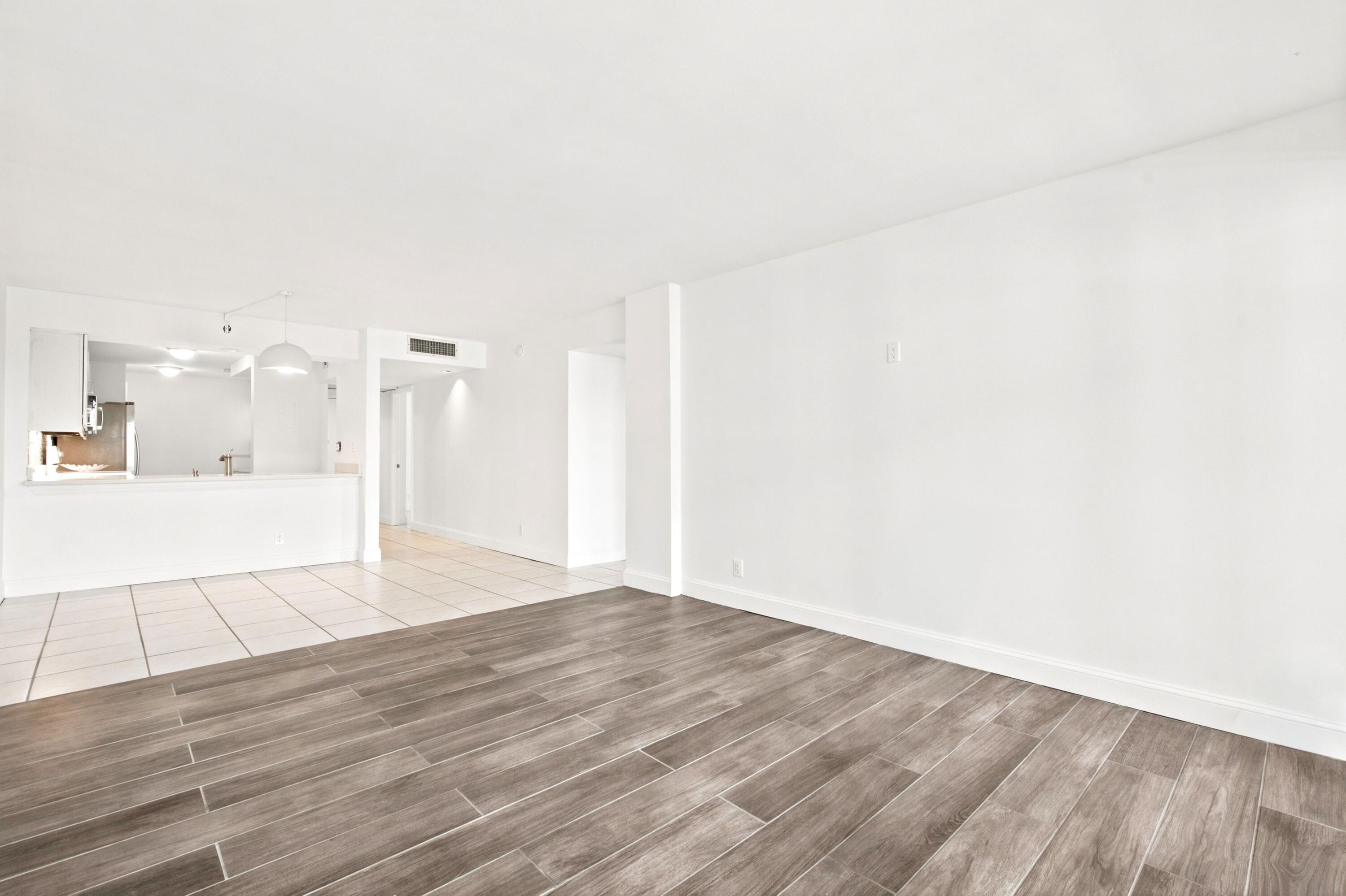8 Royal Palm Way 3020 Property Photo 16