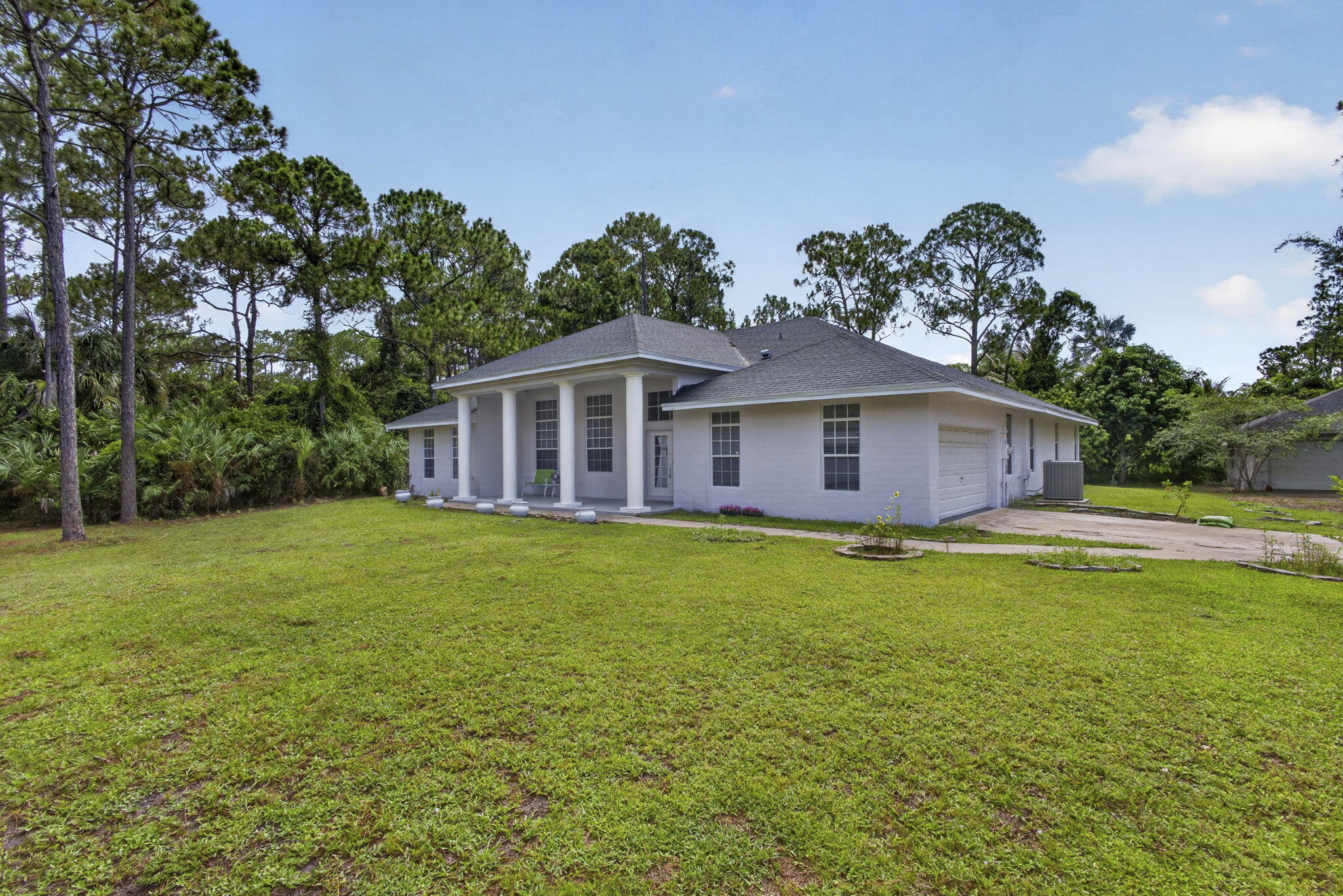 16571 78th Road N Property Photo 5