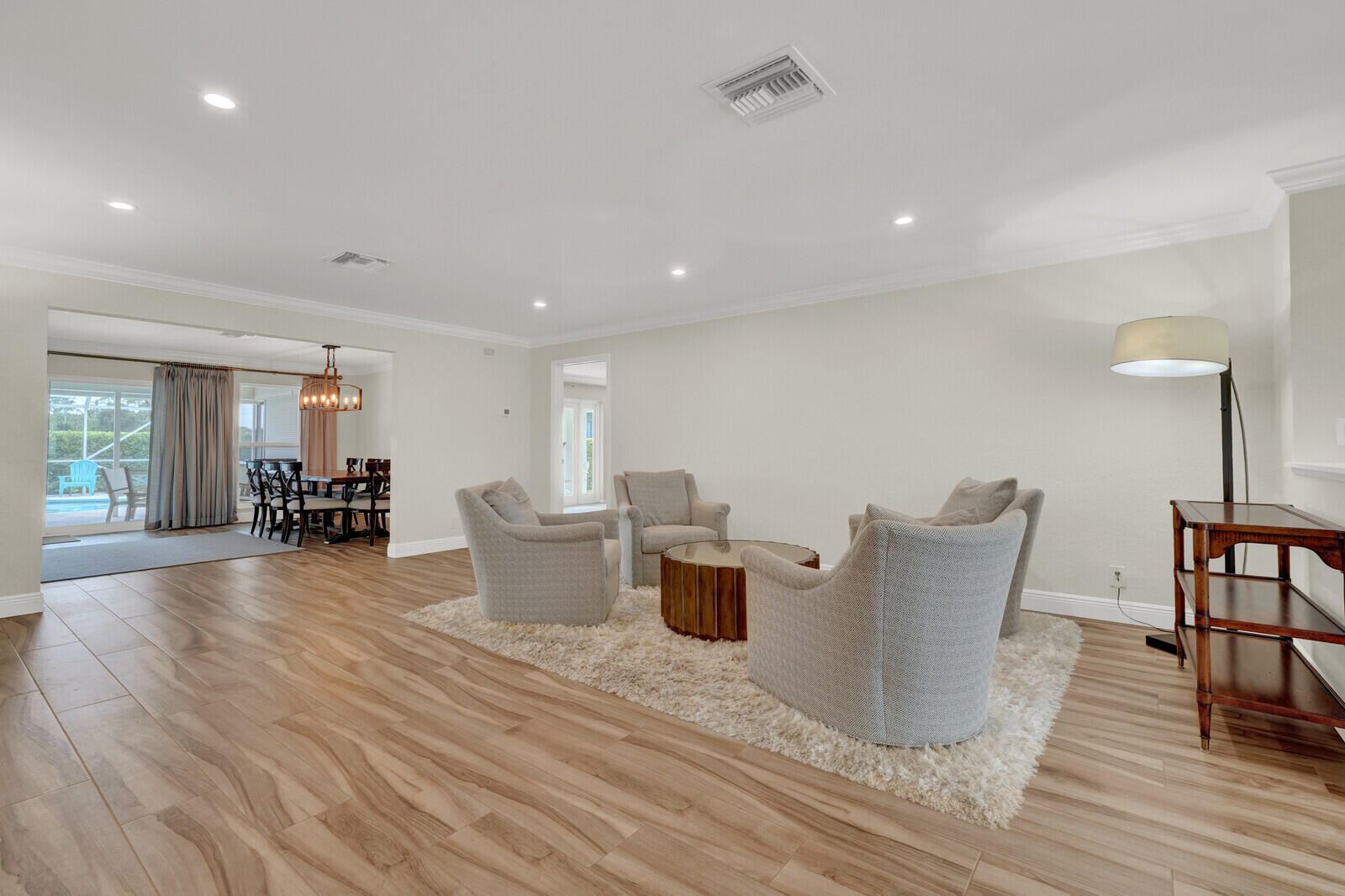 341 Glenbrook Drive Property Photo 9