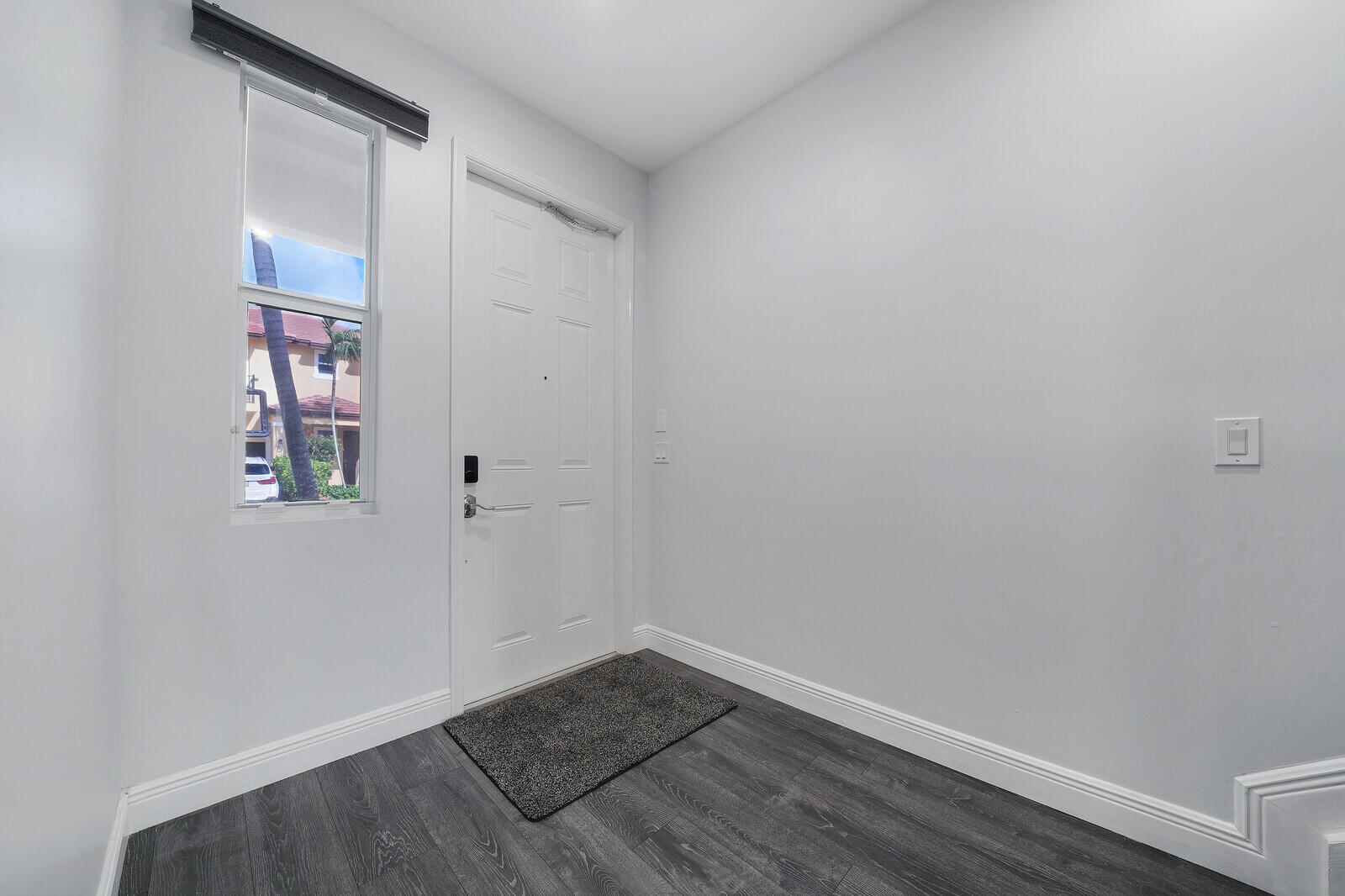 6960 Long Pine Circle Property Photo 4