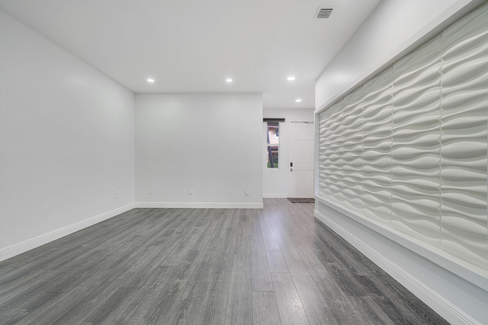 6960 Long Pine Circle Property Photo 8