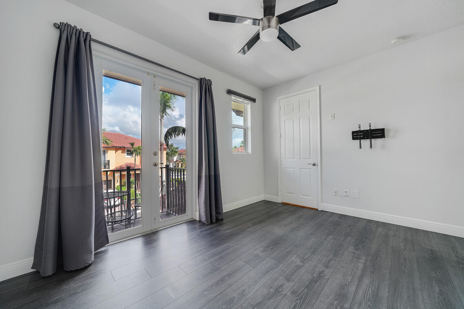 6960 Long Pine Circle Property Photo 17