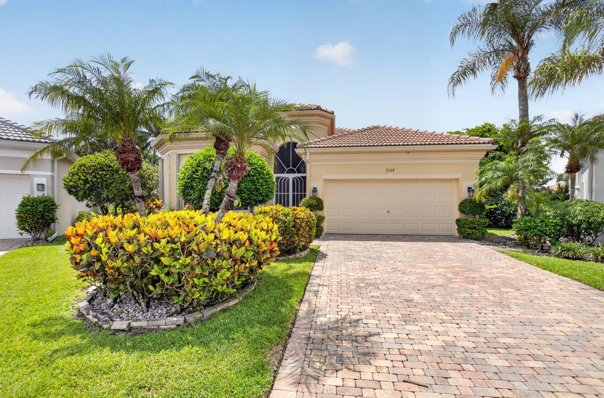 7264 Cataluna Circle Property Photo 3