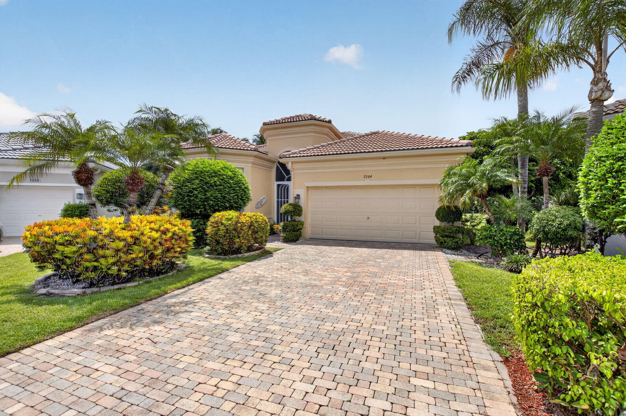 7264 Cataluna Circle Property Photo 4