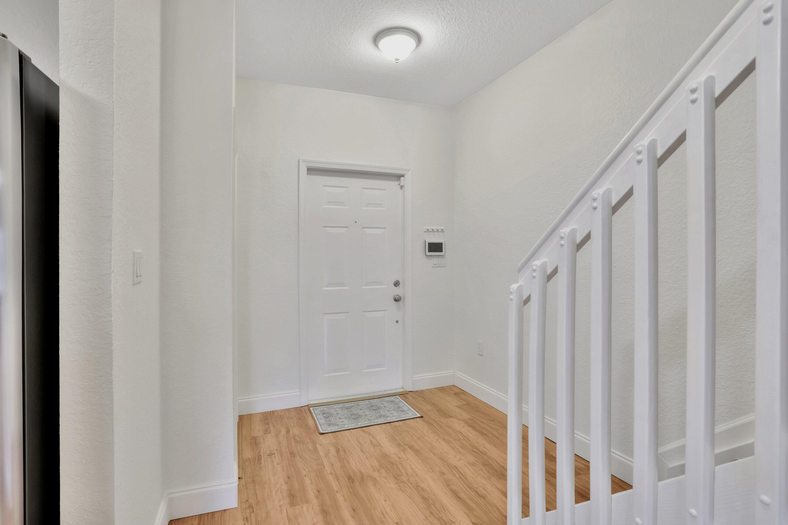 6527 Catalina Lane Property Photo 4