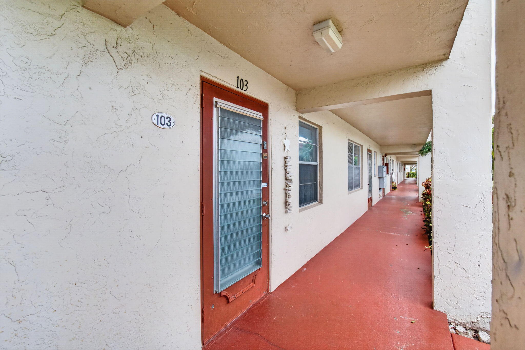 4 Abbey Lane 103 Property Photo 3