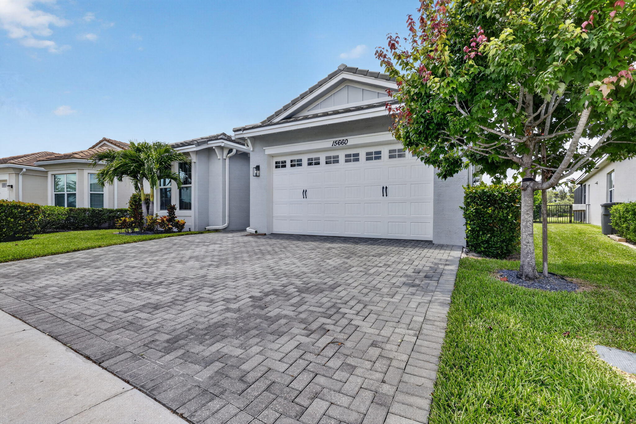 15660 Goldfinch Circle Property Photo 3