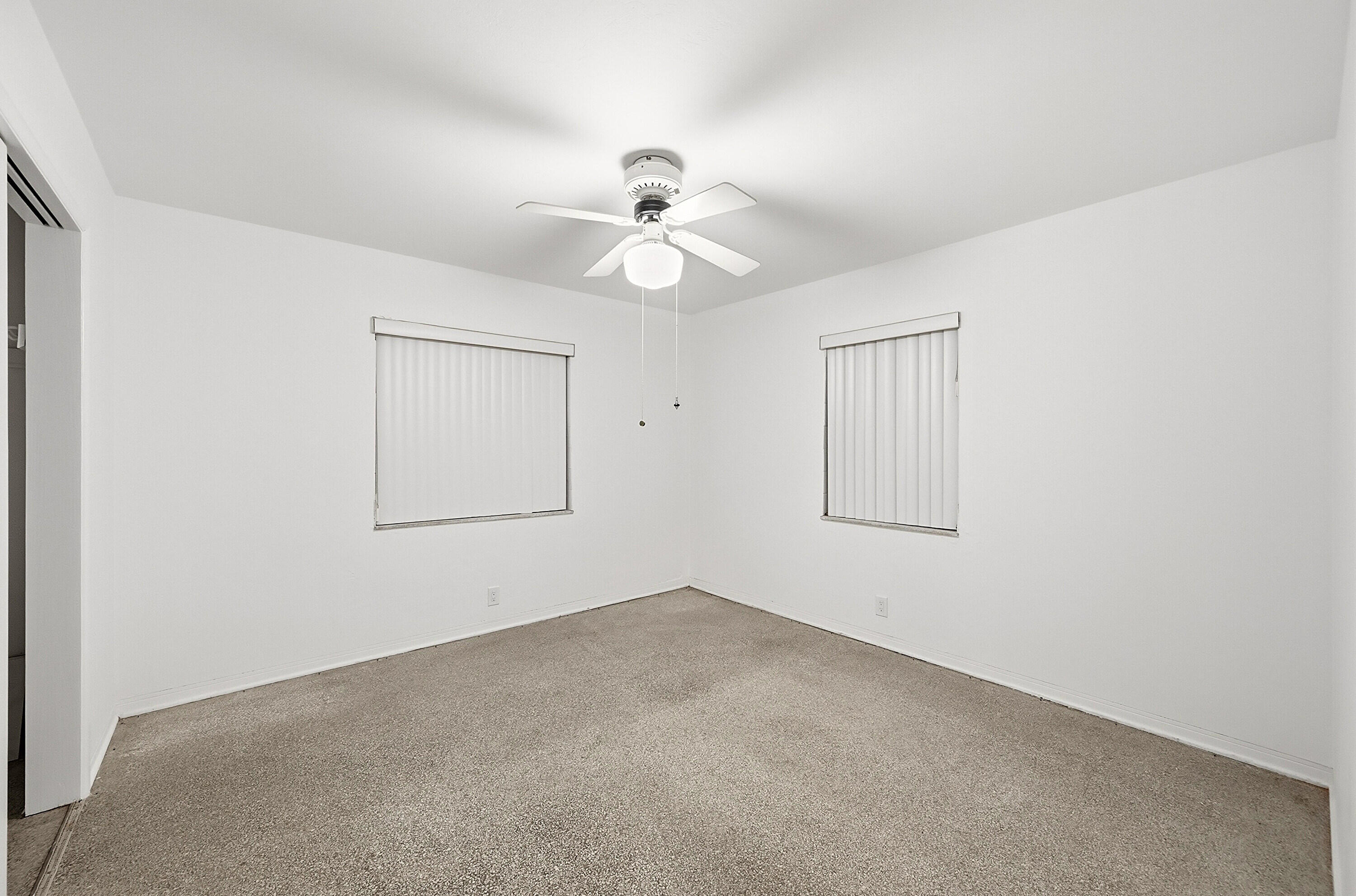 1716 N 25th Avenue Property Photo 13